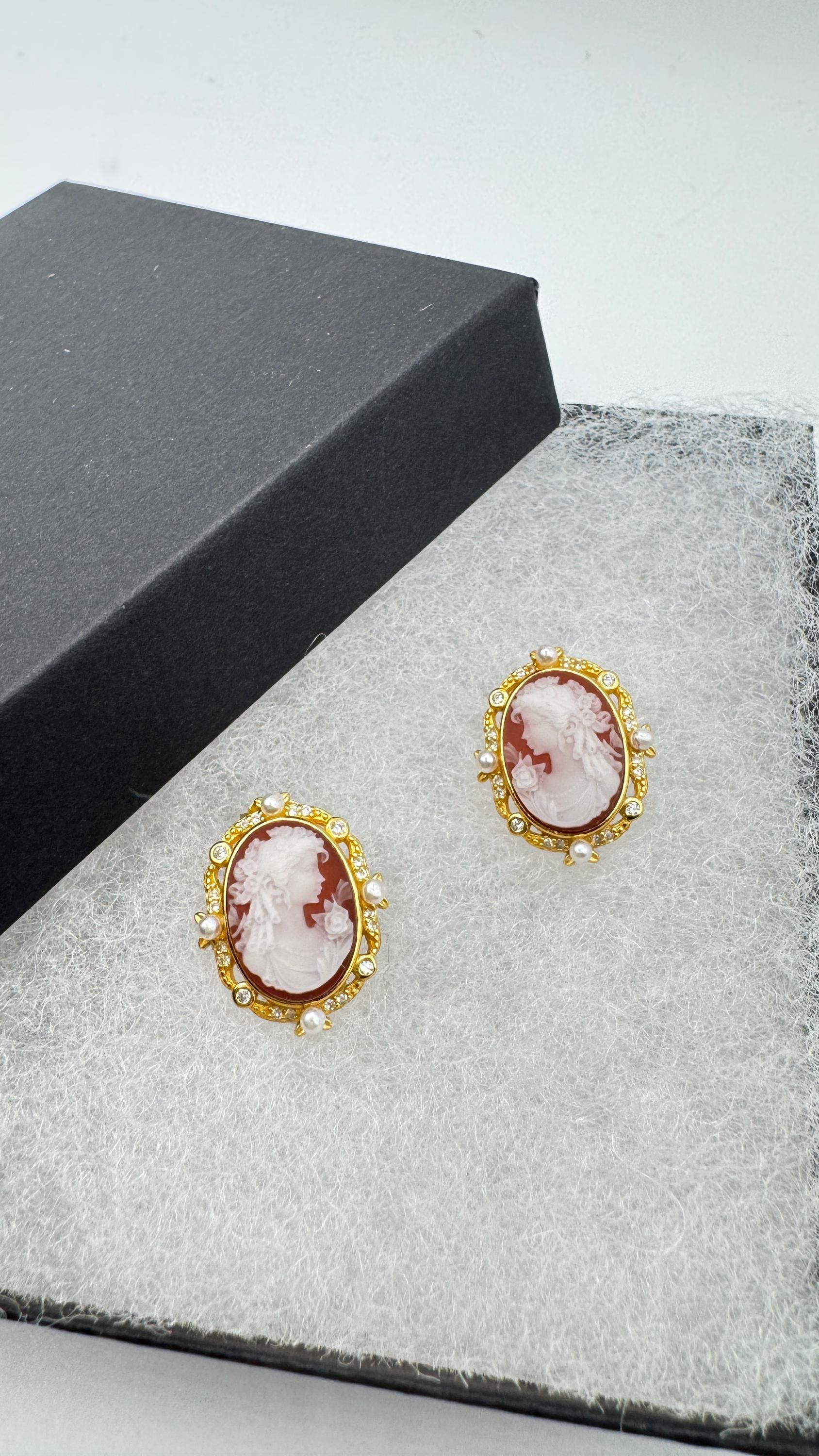 Vintage Cameo Yellow Gold 925 Sterling Silver dangle Earrings