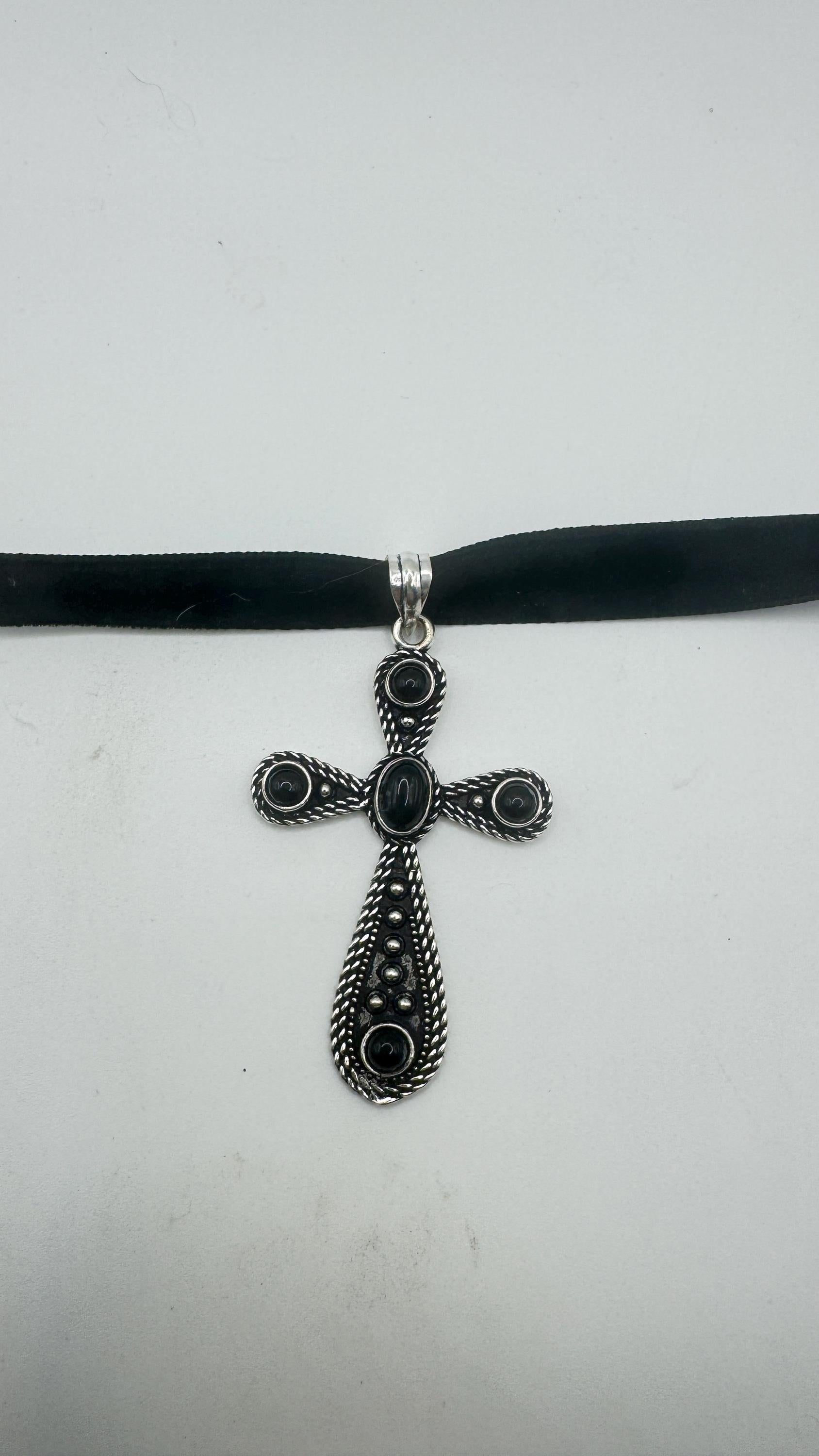 Vintage Black Onyx Choker Silver Cross Pendant Necklace