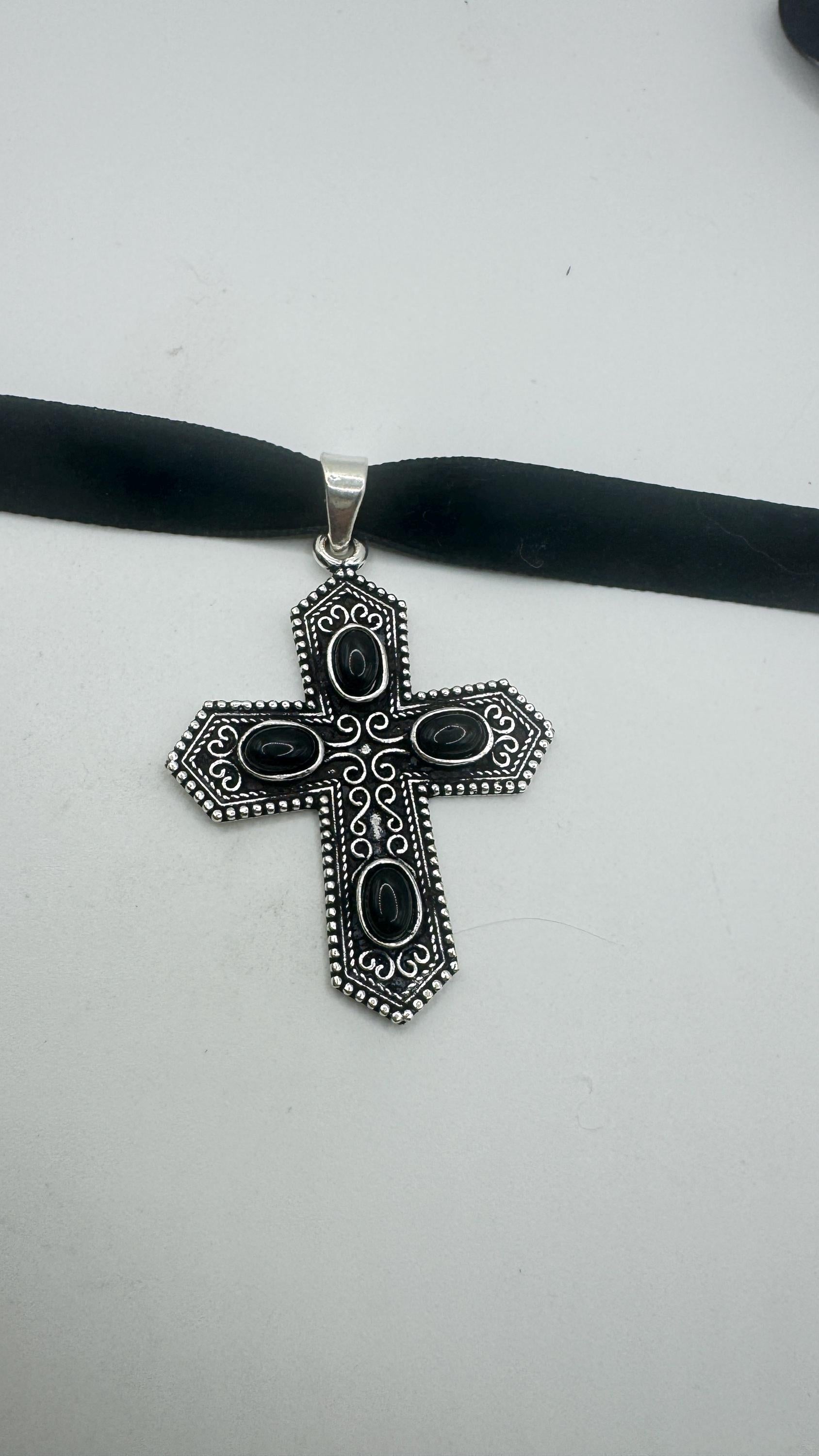 Vintage Black Onyx Choker Silver Cross Pendant Necklace