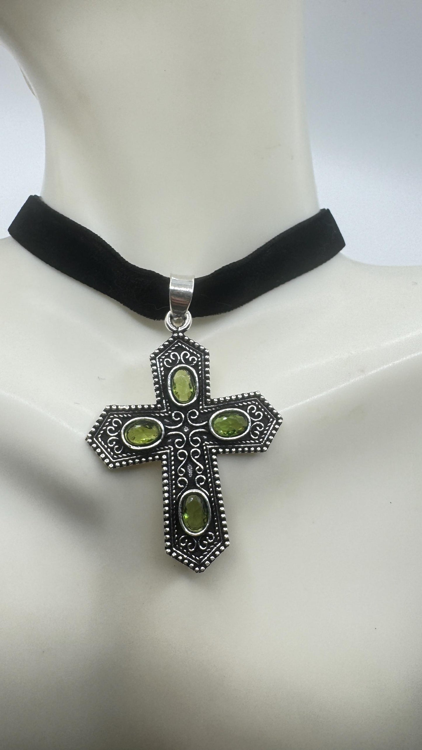 Vintage Silver Genuine Peridot Cross Choker Necklace Pendant