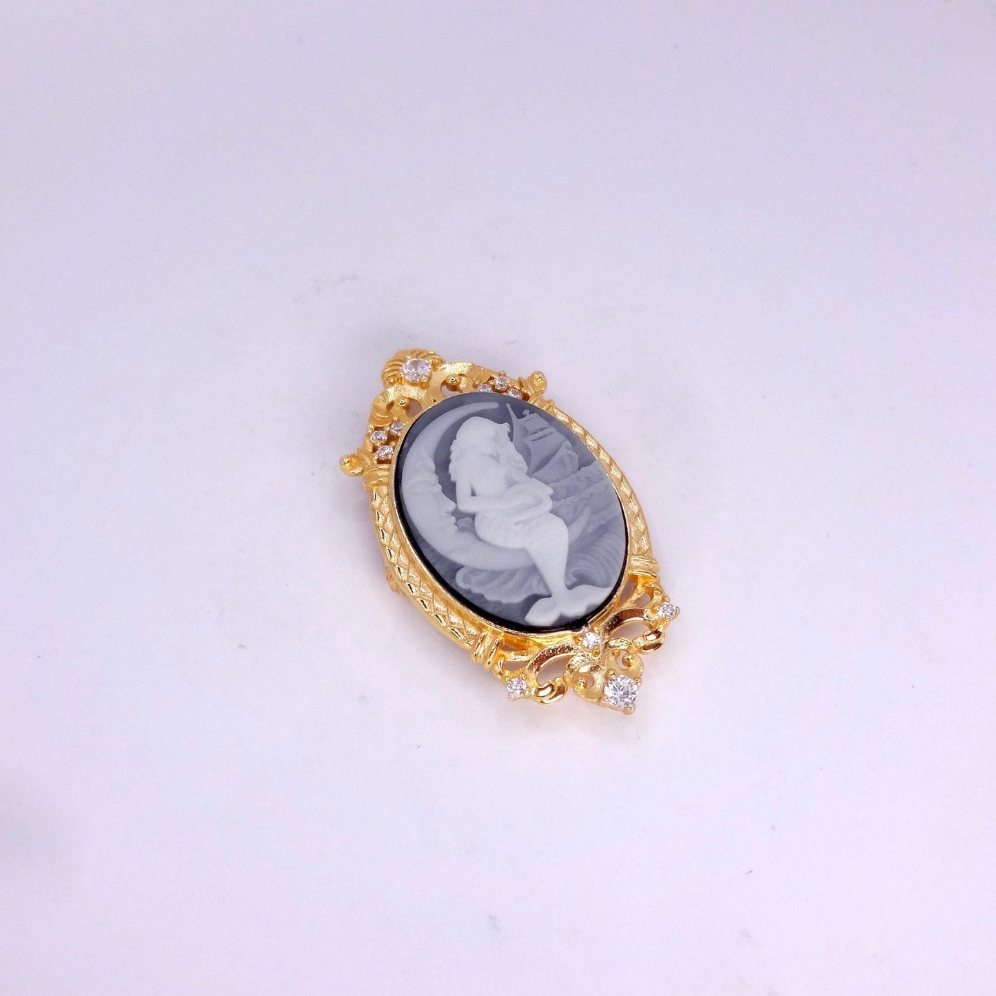 Vintage Black Onyx Mermaid Cameo Golden Sterling Silver Necklace Choker Pin