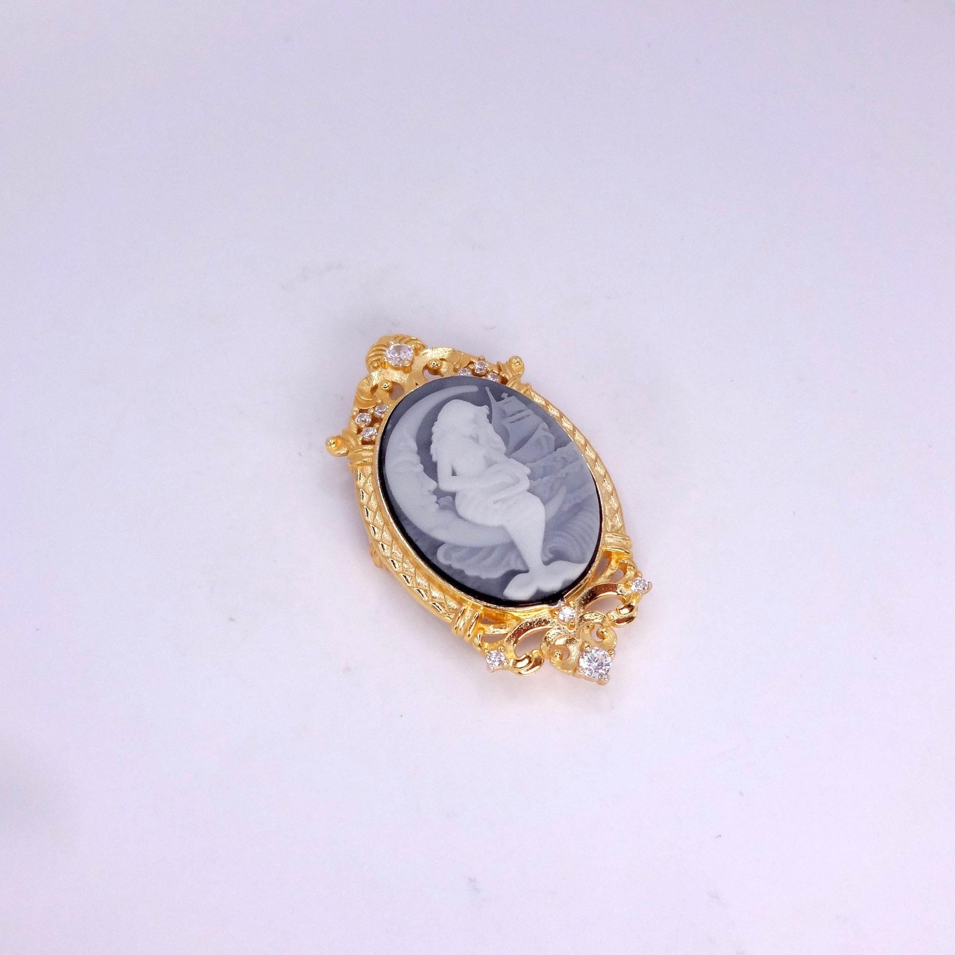 Vintage Black Onyx Mermaid Cameo Golden Sterling Silver Necklace Choker Pin