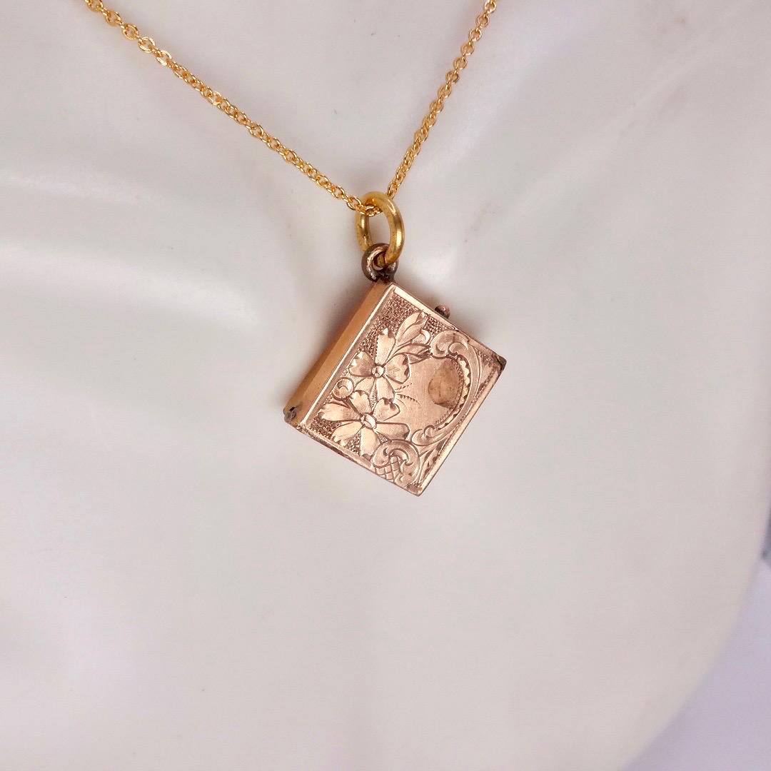 Vintage Locket Choker Golden Filled Deco Etched Necklace
