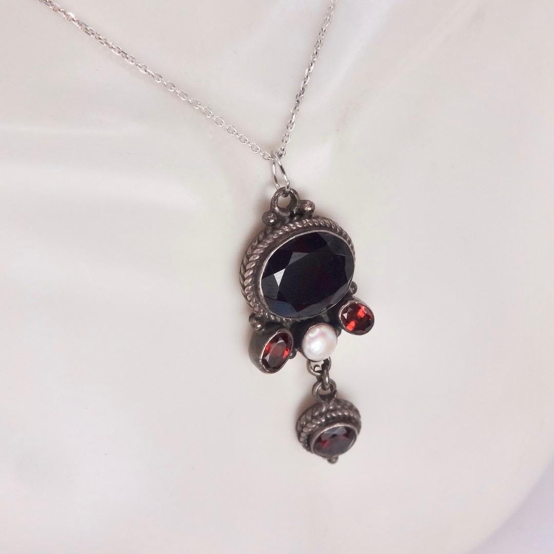 Vintage 925 Sterling Silver Red Garnet Antique Pendant Necklace Choker