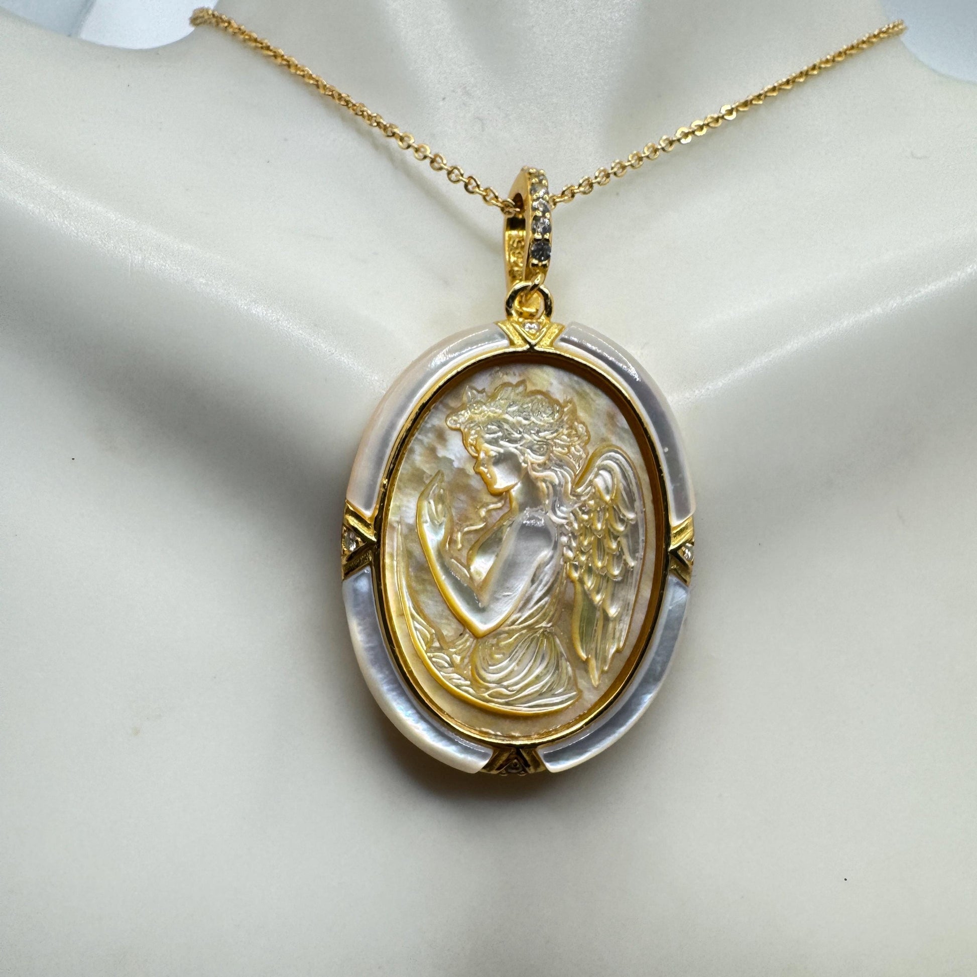 Vintage Mother of Pearl Gaurdian Angel Cameo Golden 925 Sterling silver Necklace Choker