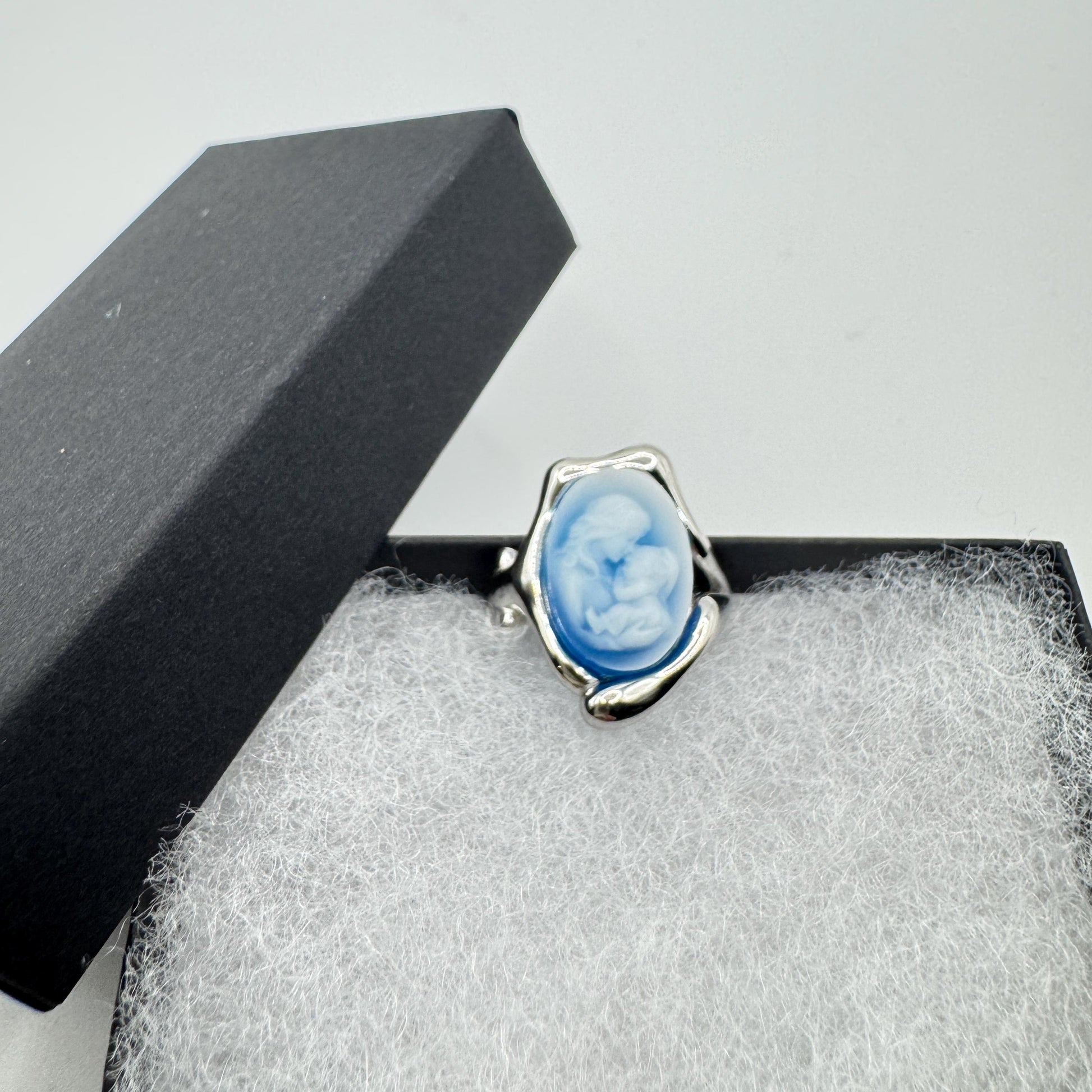 Vintage Blue Onyx Rose Cameo Golden 925 Sterling Silver Cocktail Ring