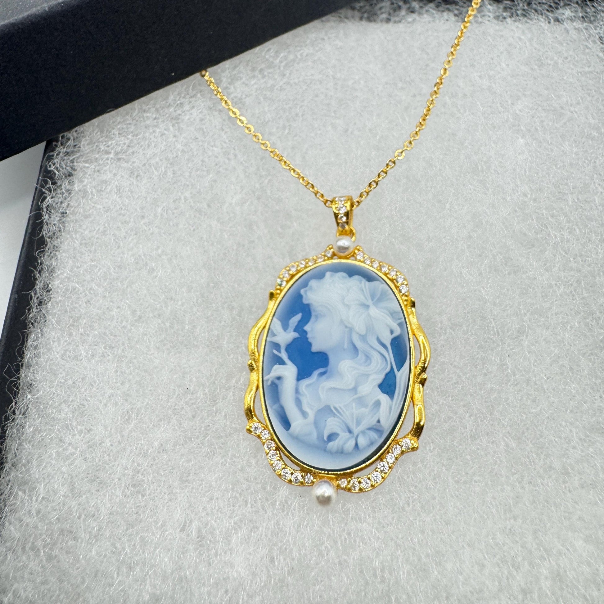 Vintage Moon Goddess Genuine Blue Onyx Cameo Sterling Silver Necklace Choker