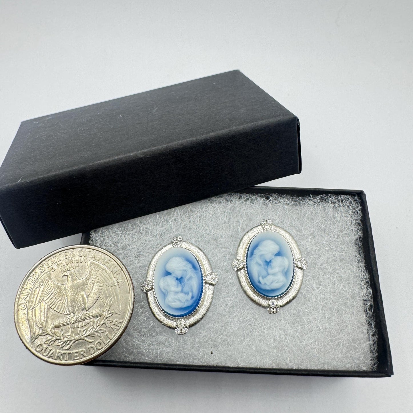 Vintage Mother Child Blue Onyx Cameo 925 Sterling Silver Stud Earrings