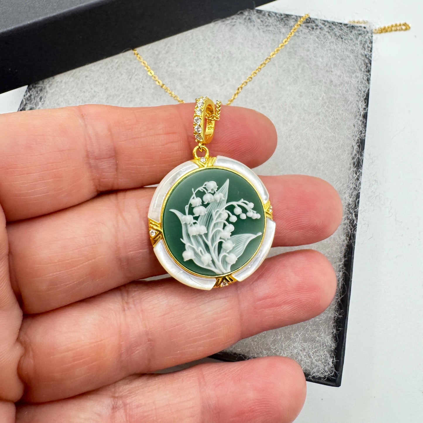 Vintage Lily of the Valley Green Onyx Cameo Choker 925 Sterling Silver Necklace