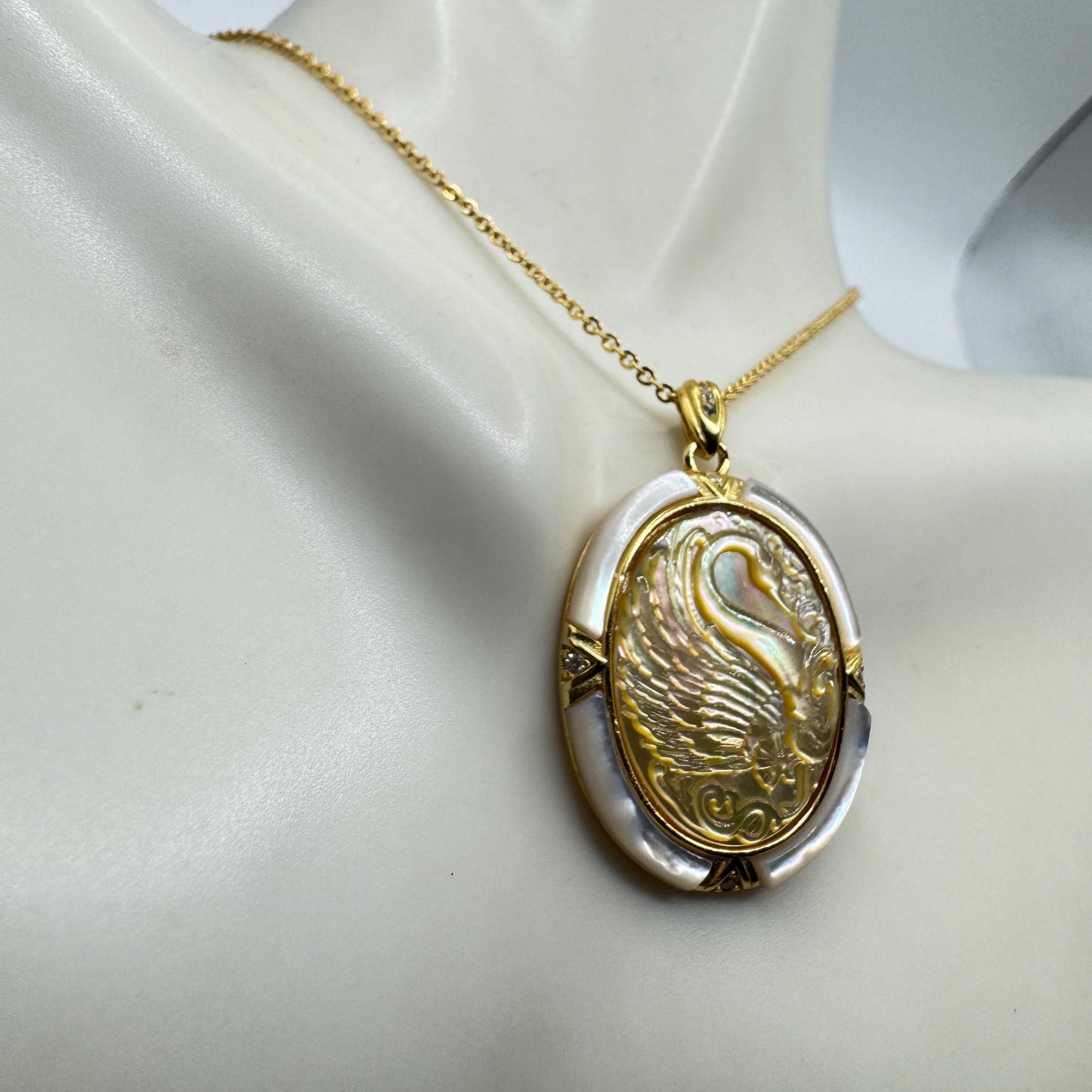 Vintage Abalone Pearl Black Swan Cameo Gold 925 Sterling silver Necklace Pin Choker