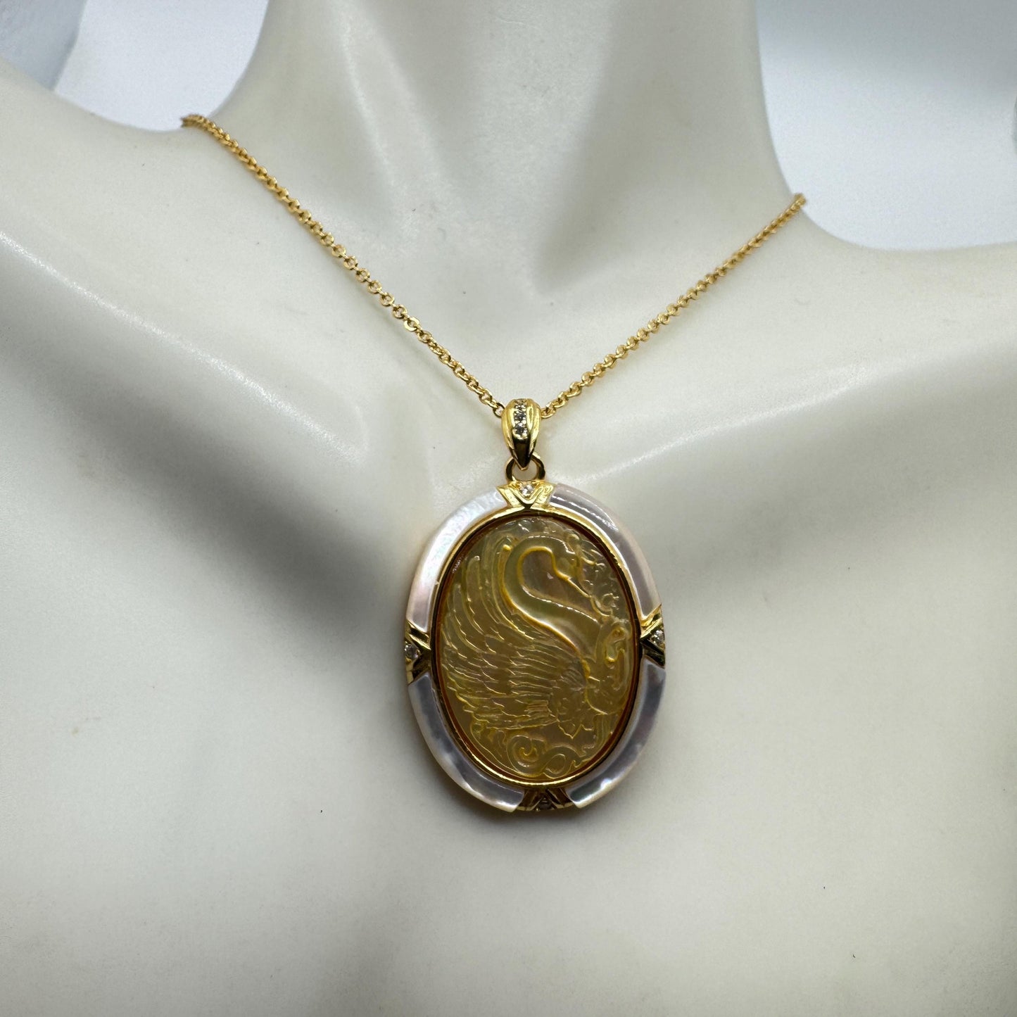 Vintage Abalone Pearl Black Swan Cameo Gold 925 Sterling silver Necklace Pin Choker