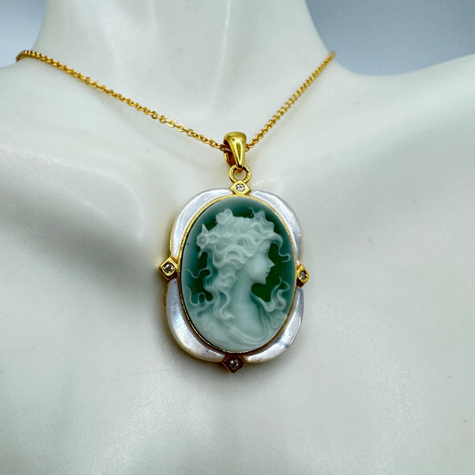Vintage Carved Green Onyx Cameo 925 Sterling Silver Necklace Choker