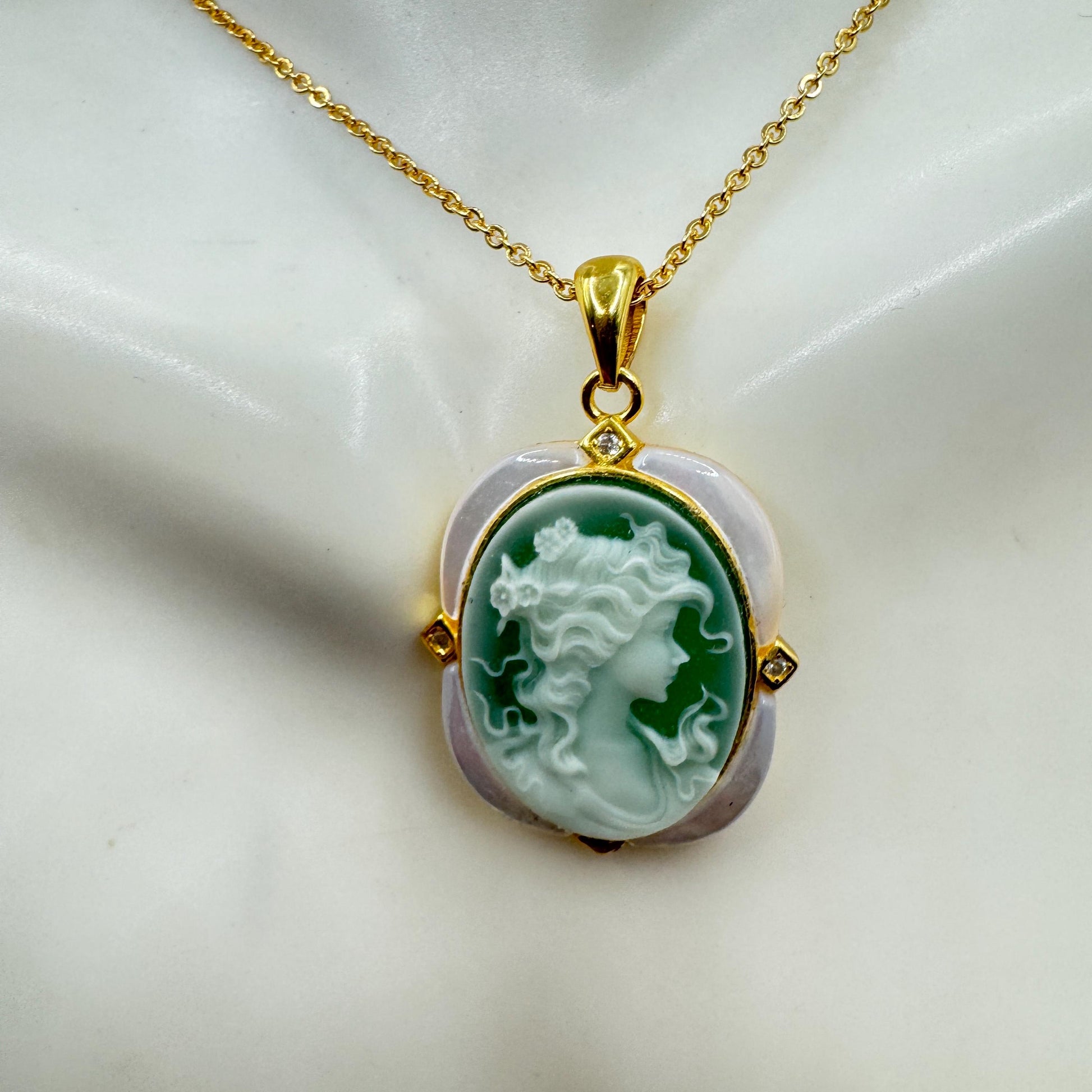 Vintage Carved Green Onyx Cameo 925 Sterling Silver Necklace Choker