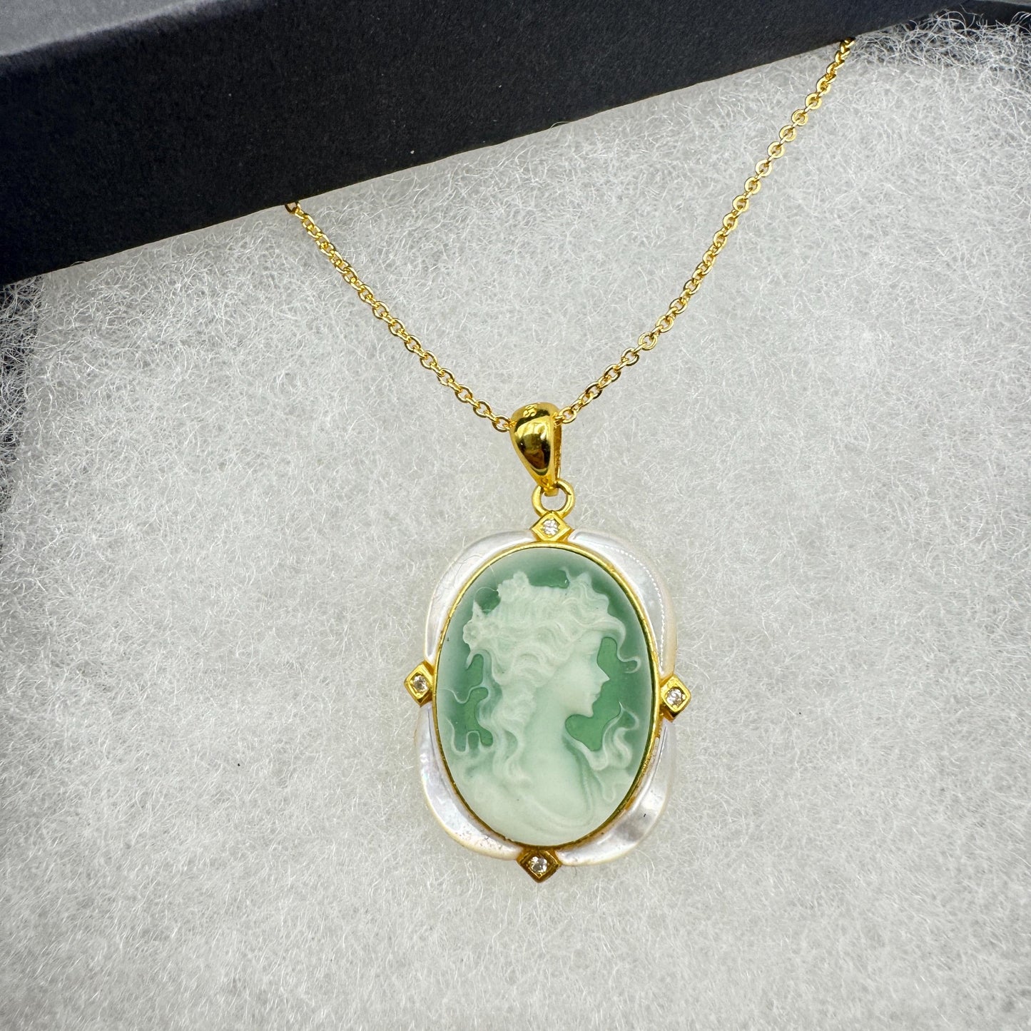 Vintage Carved Green Onyx Cameo 925 Sterling Silver Necklace Choker