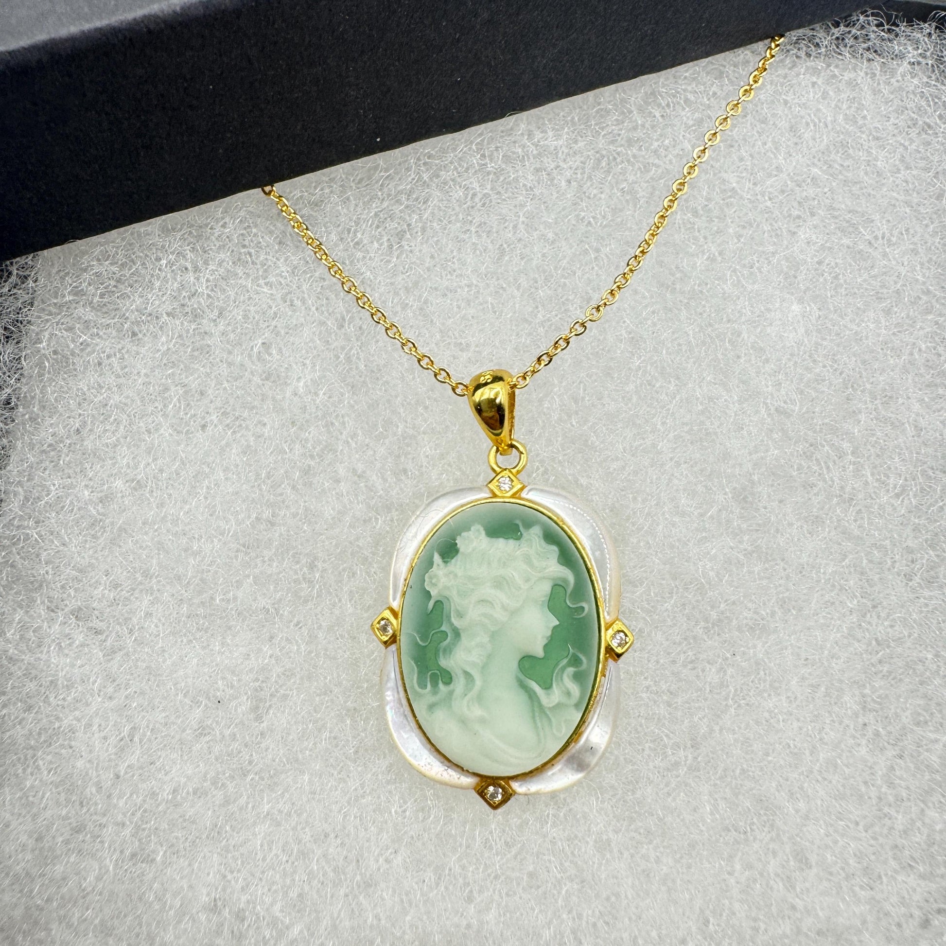 Vintage Carved Green Onyx Cameo 925 Sterling Silver Necklace Choker