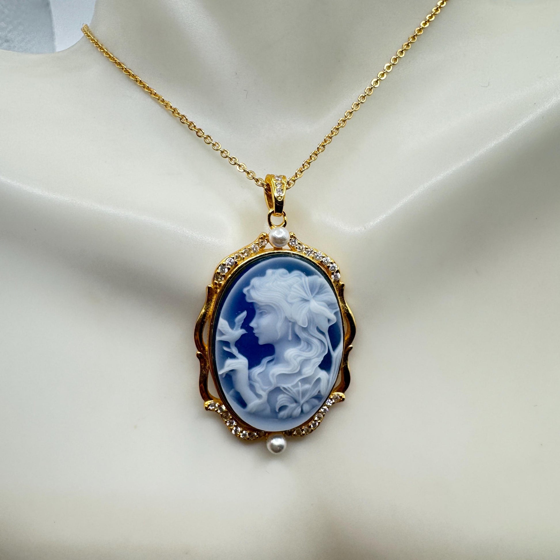 Vintage Moon Goddess Genuine Blue Onyx Cameo Sterling Silver Necklace Choker