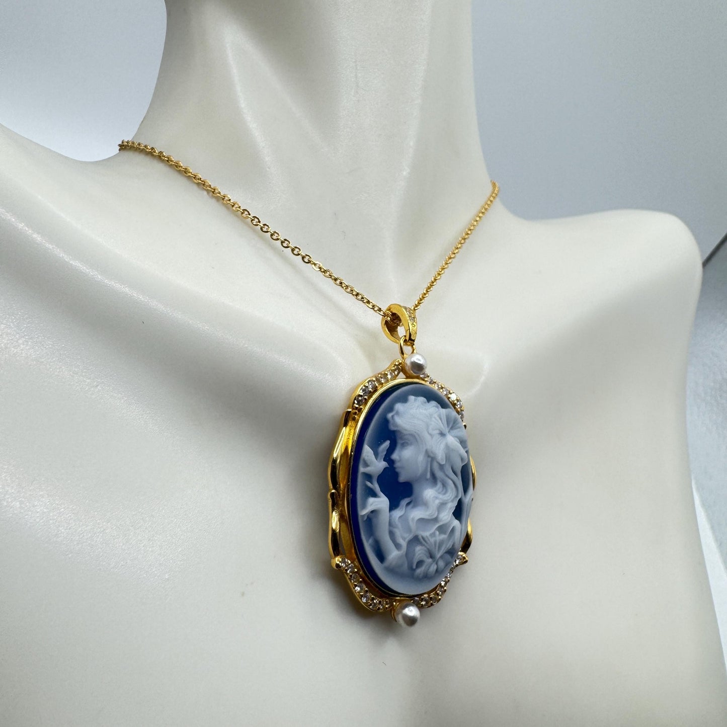 Vintage Moon Goddess Genuine Blue Onyx Cameo Sterling Silver Necklace Choker