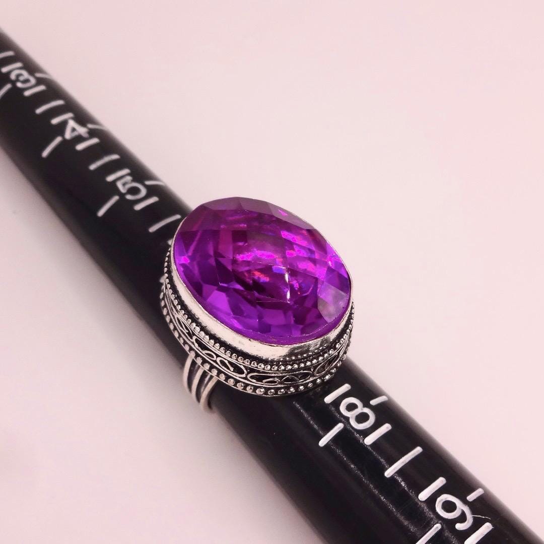 Vintage Purple Art Glass White Bronze Silver Ring, Size 7