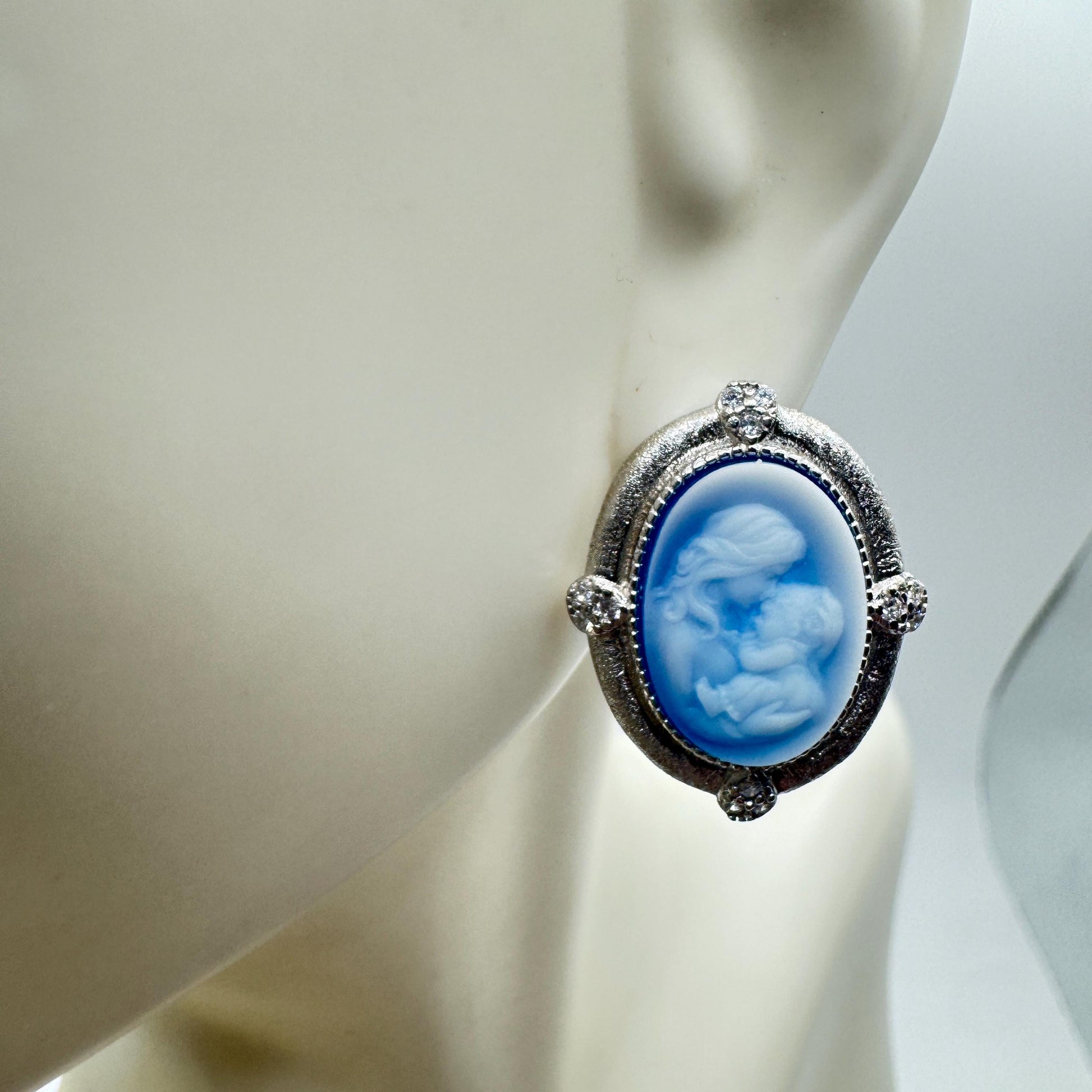 Vintage Mother Child Blue Onyx Cameo 925 Sterling Silver Stud Earrings