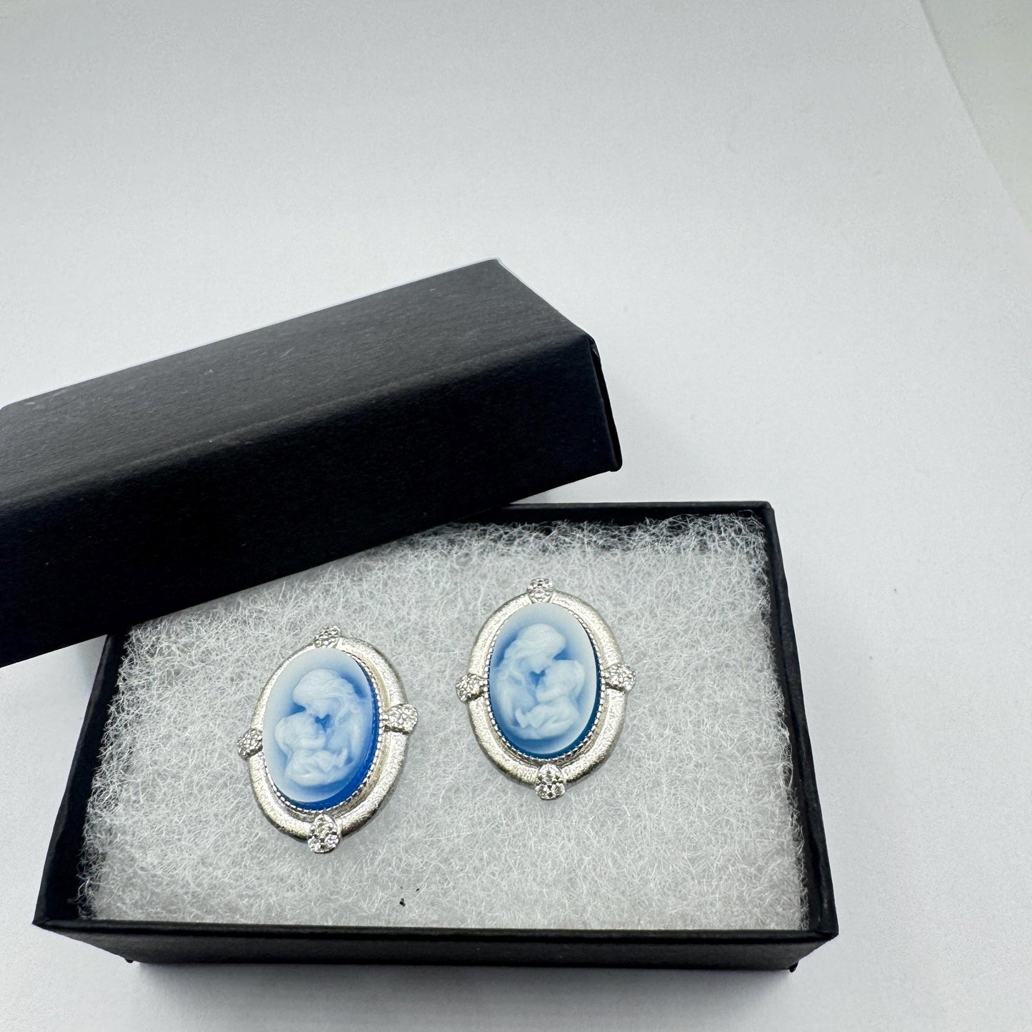 Vintage Mother Child Blue Onyx Cameo 925 Sterling Silver Stud Earrings