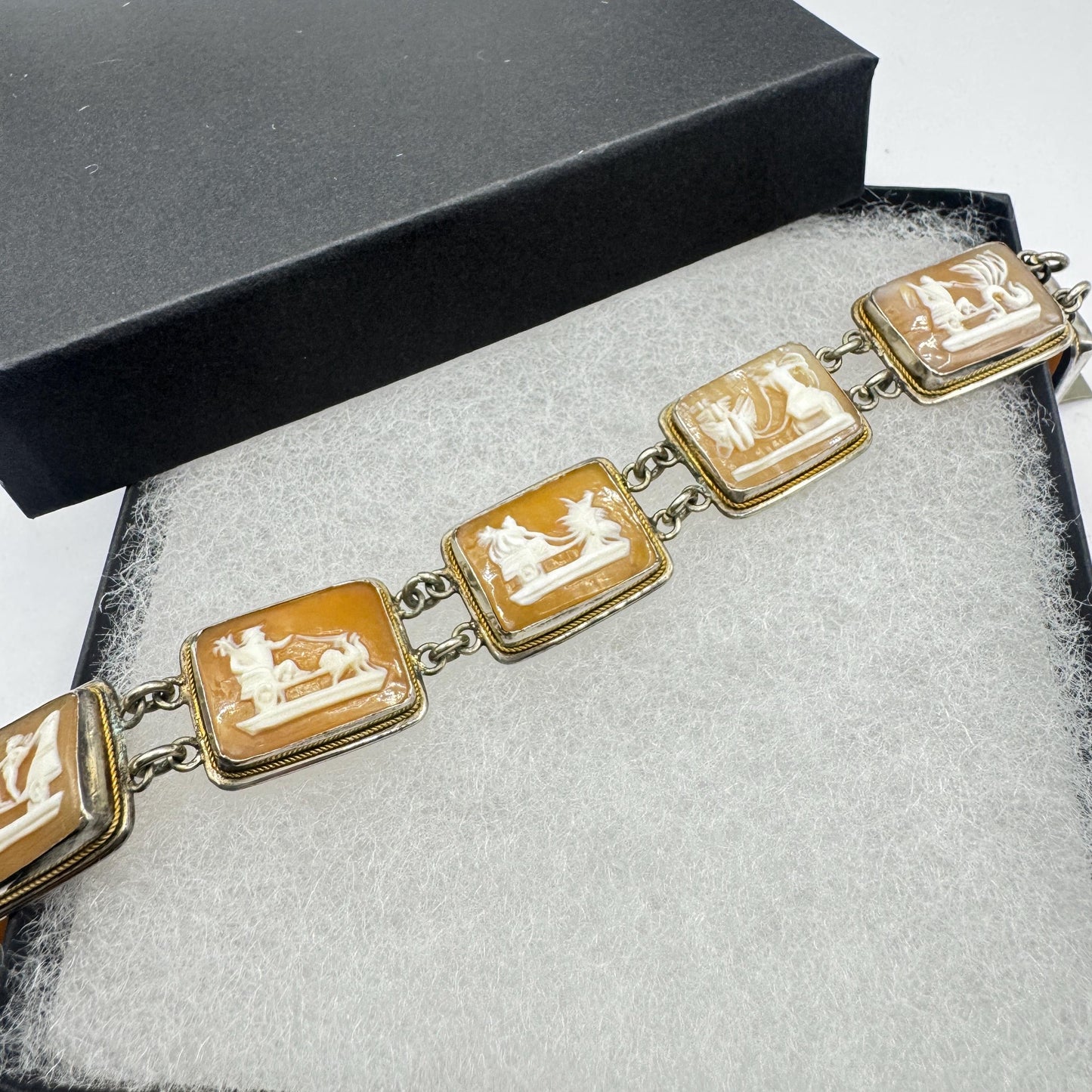 Vintage Cameo Shell Bracelet 925 Sterling Silver 7 inches