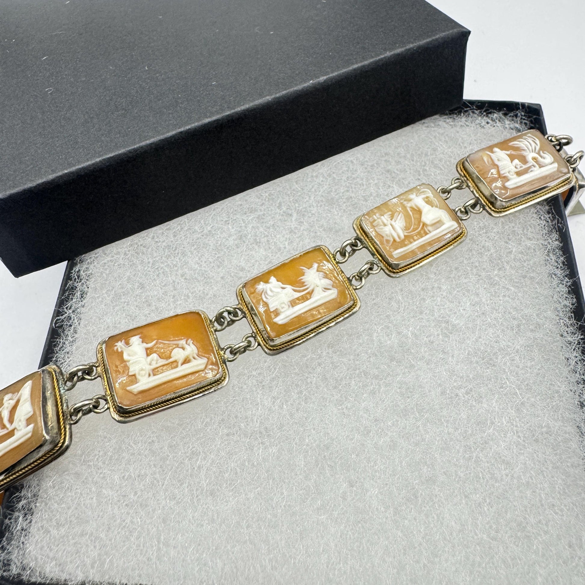 Vintage Cameo Shell Bracelet 925 Sterling Silver 7 inches