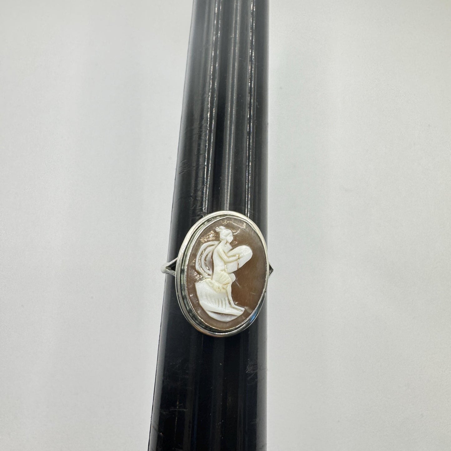 Vintage Cameo 925 Sterling Silver Cocktail Ring