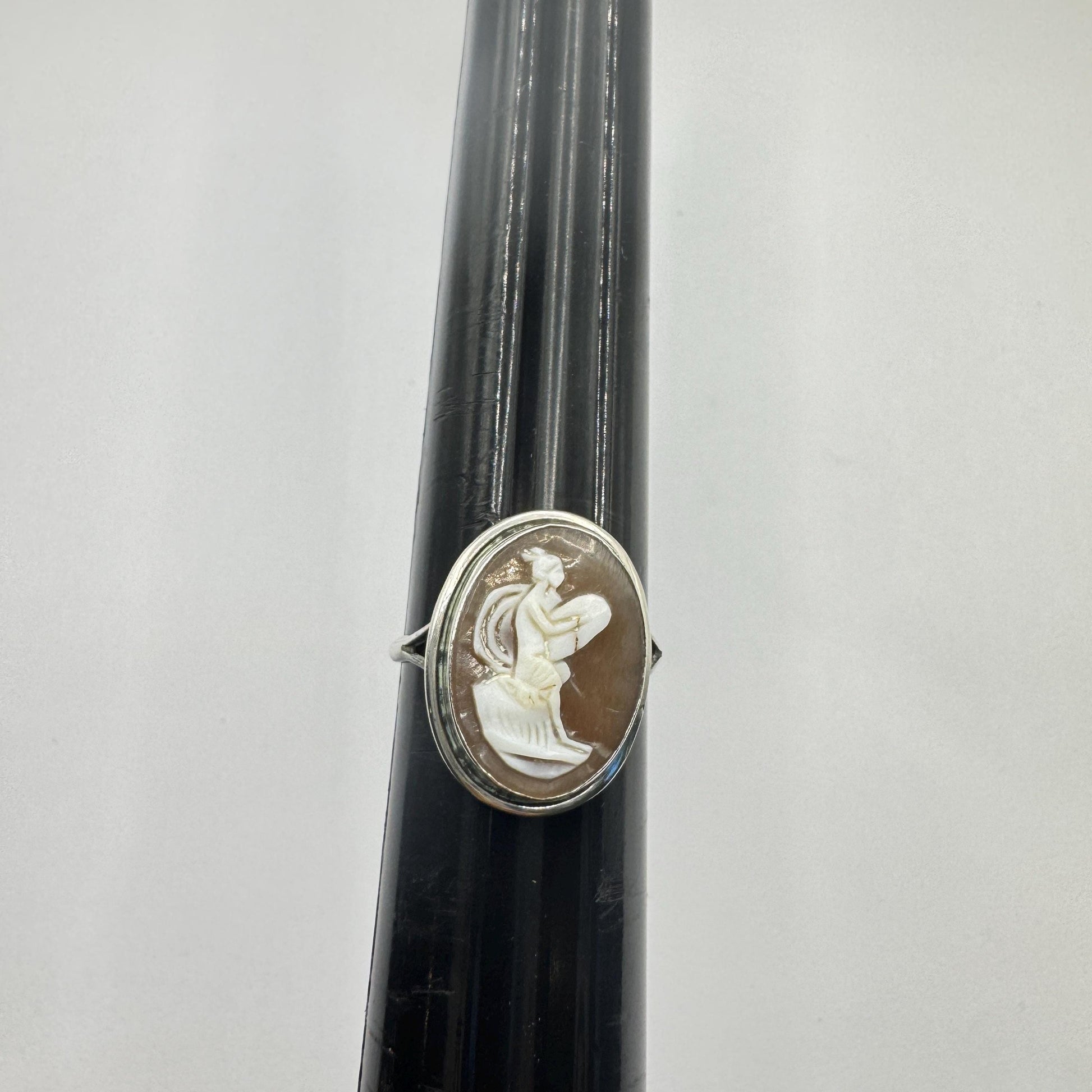 Vintage Cameo 925 Sterling Silver Cocktail Ring