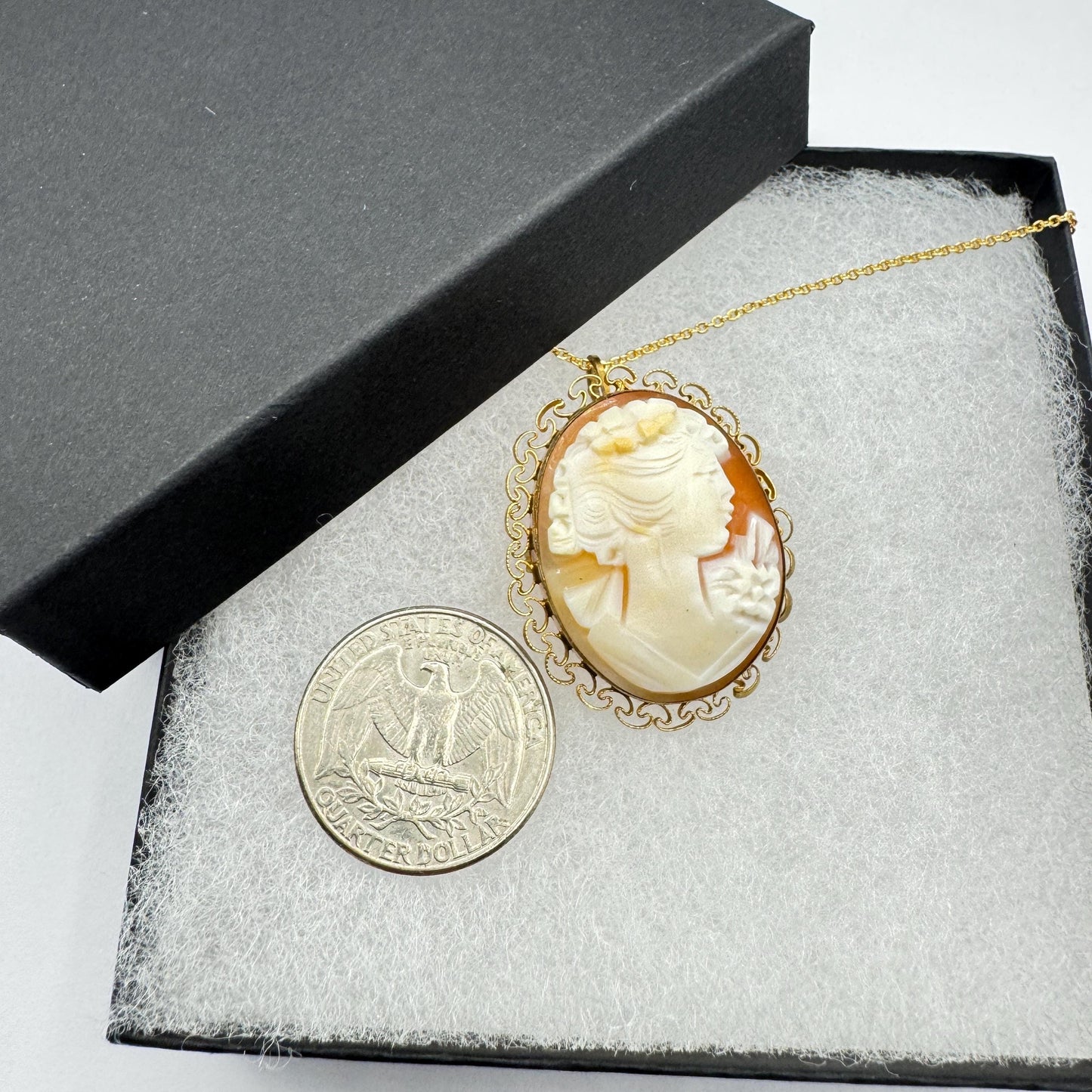 Vintage Shell Cameo Yellow Golden Filled Necklace Choker Pin Brooch