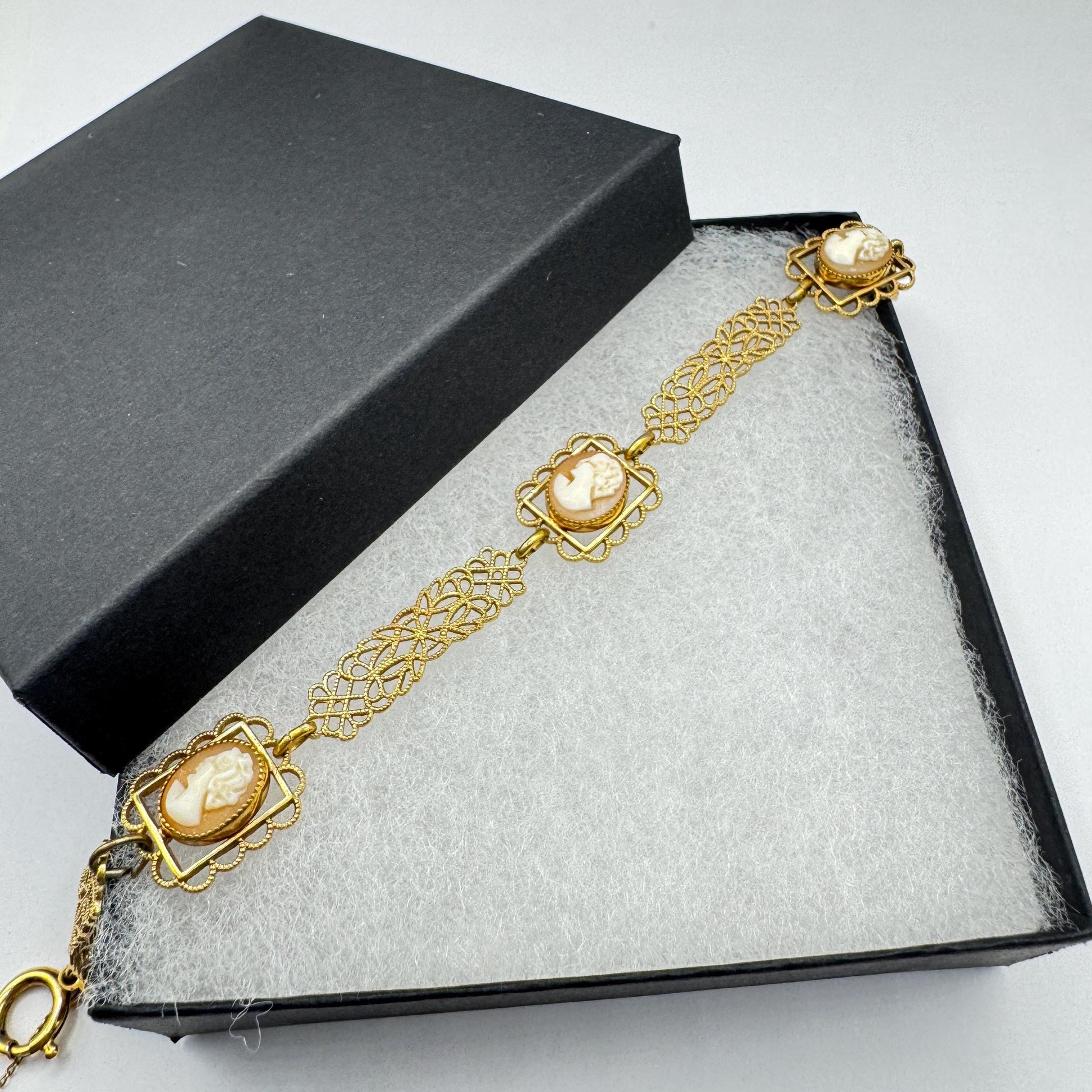 Vintage Cameo Bracelet Gold Filled
