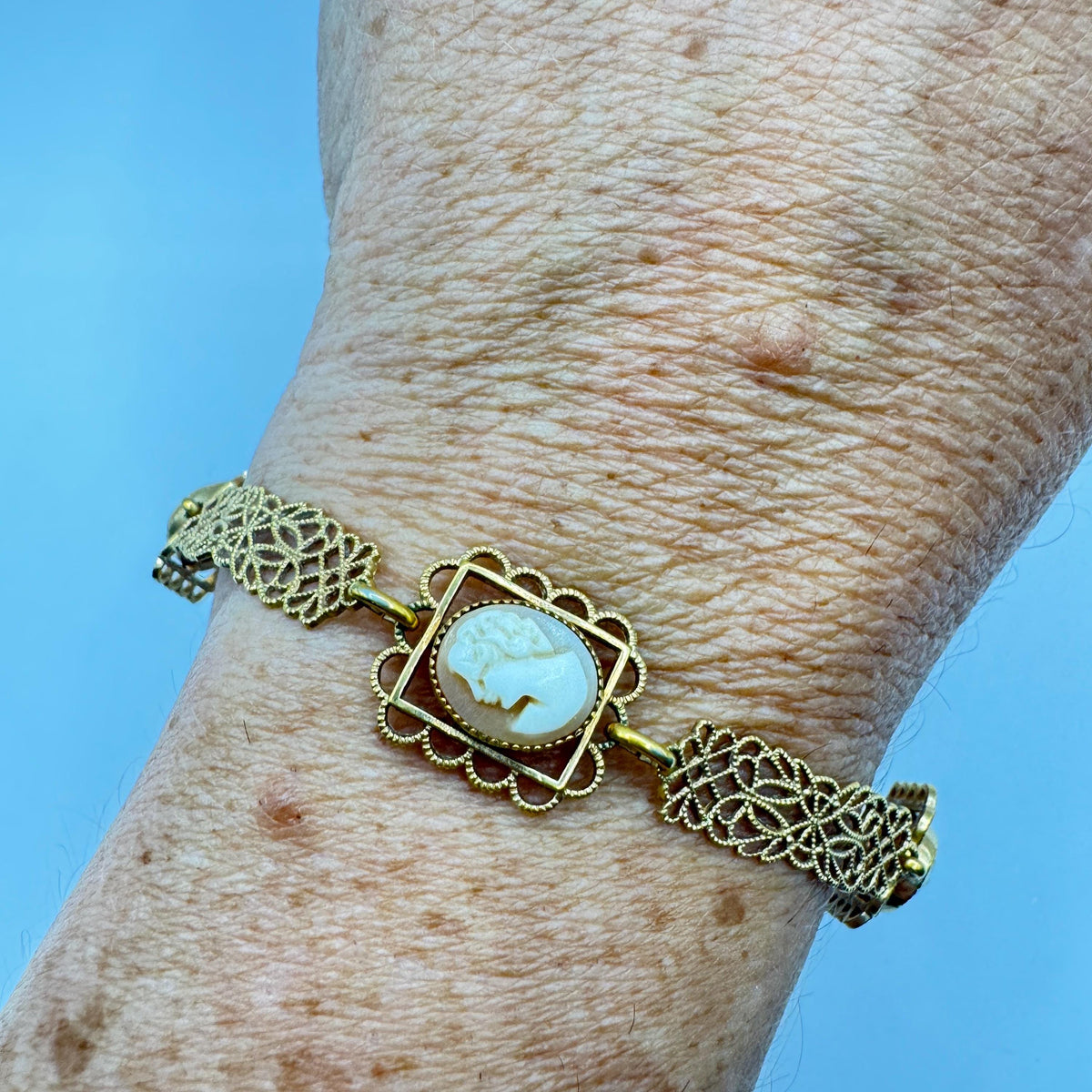 Vintage Cameo Bracelet Gold Filled