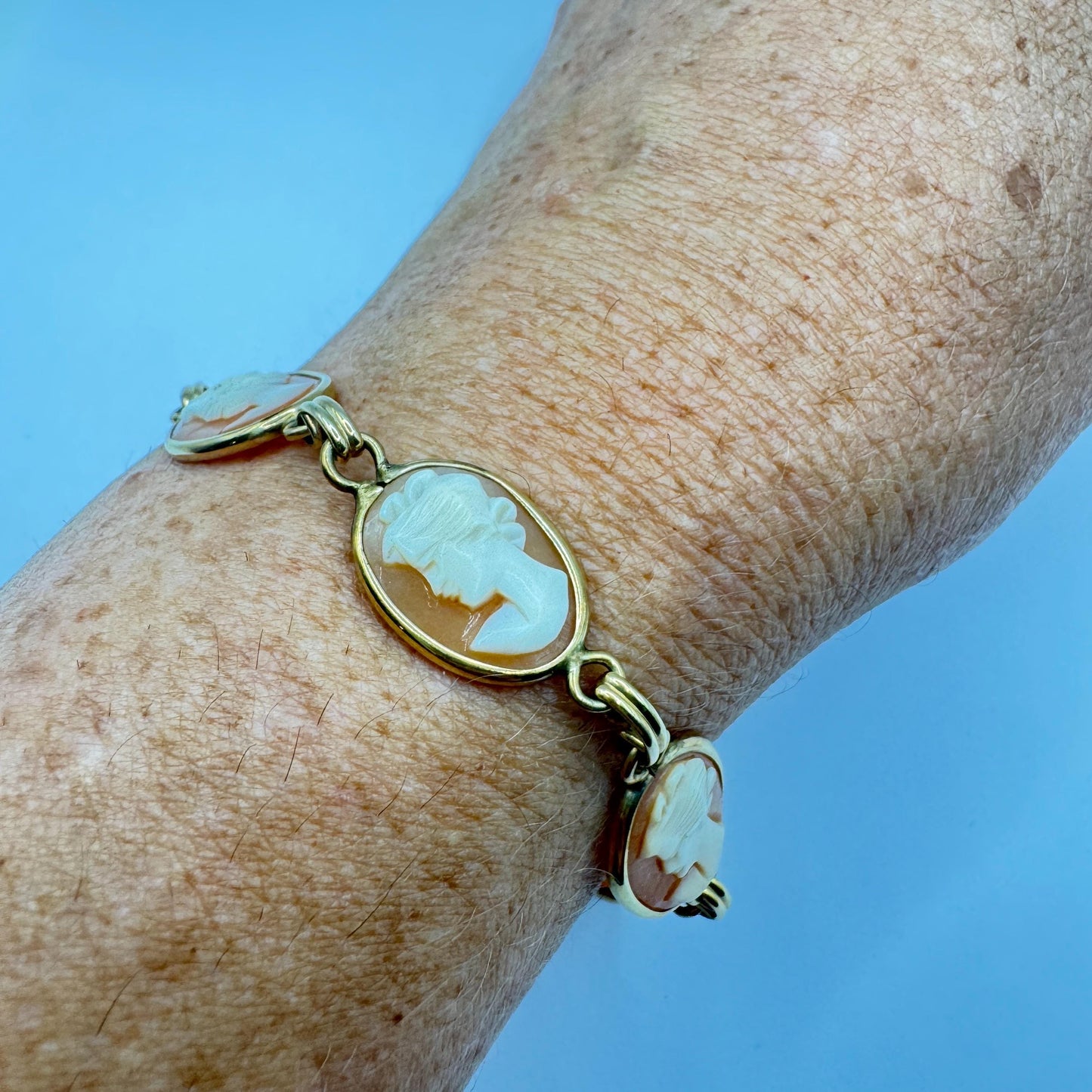 Vintage Cameo Bracelet Gold Filled