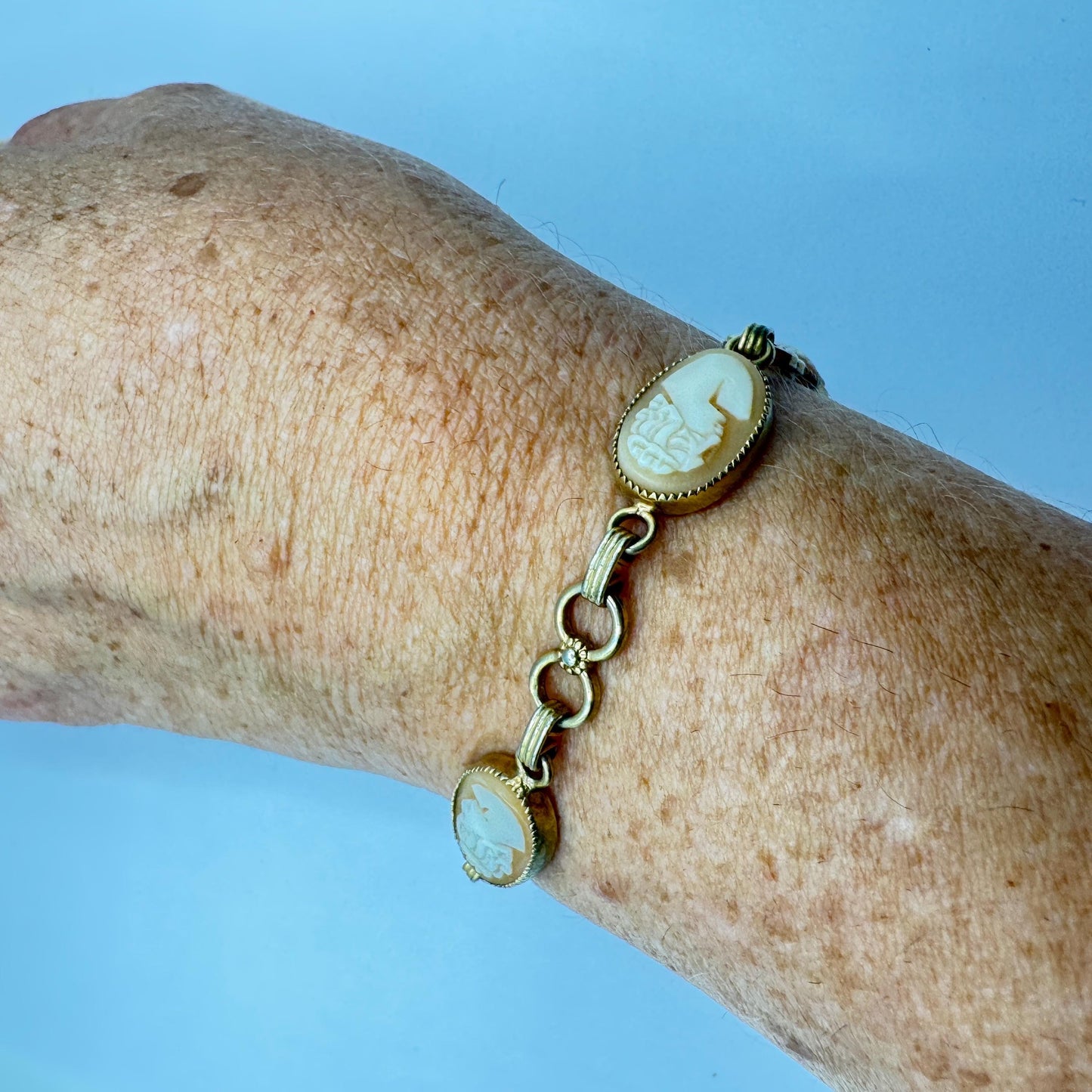 Vintage Cameo Bracelet Gold Filled