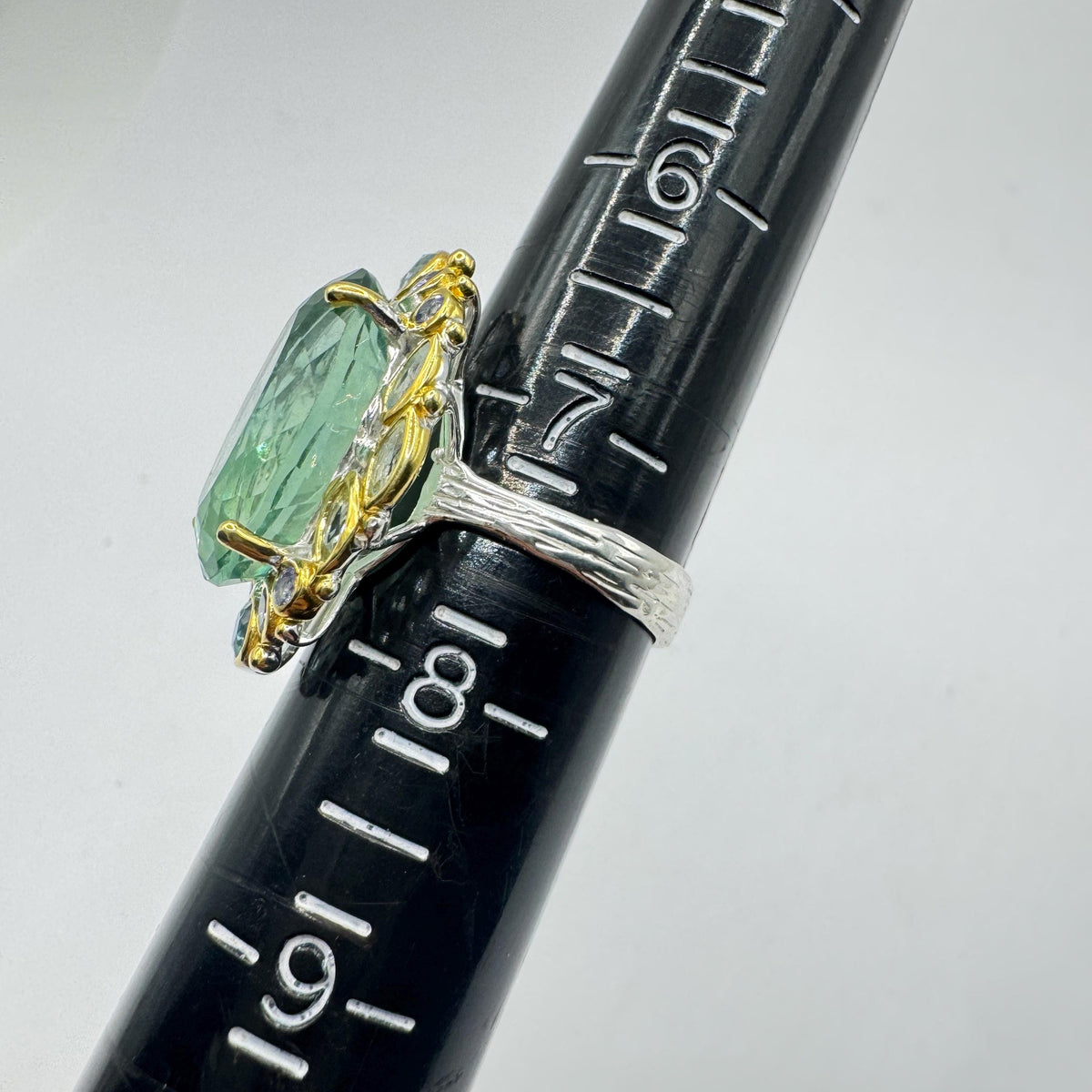 Vintage Handmade Genuine Green Flourite White Sapphire Setting 925 Sterling Silver Ring