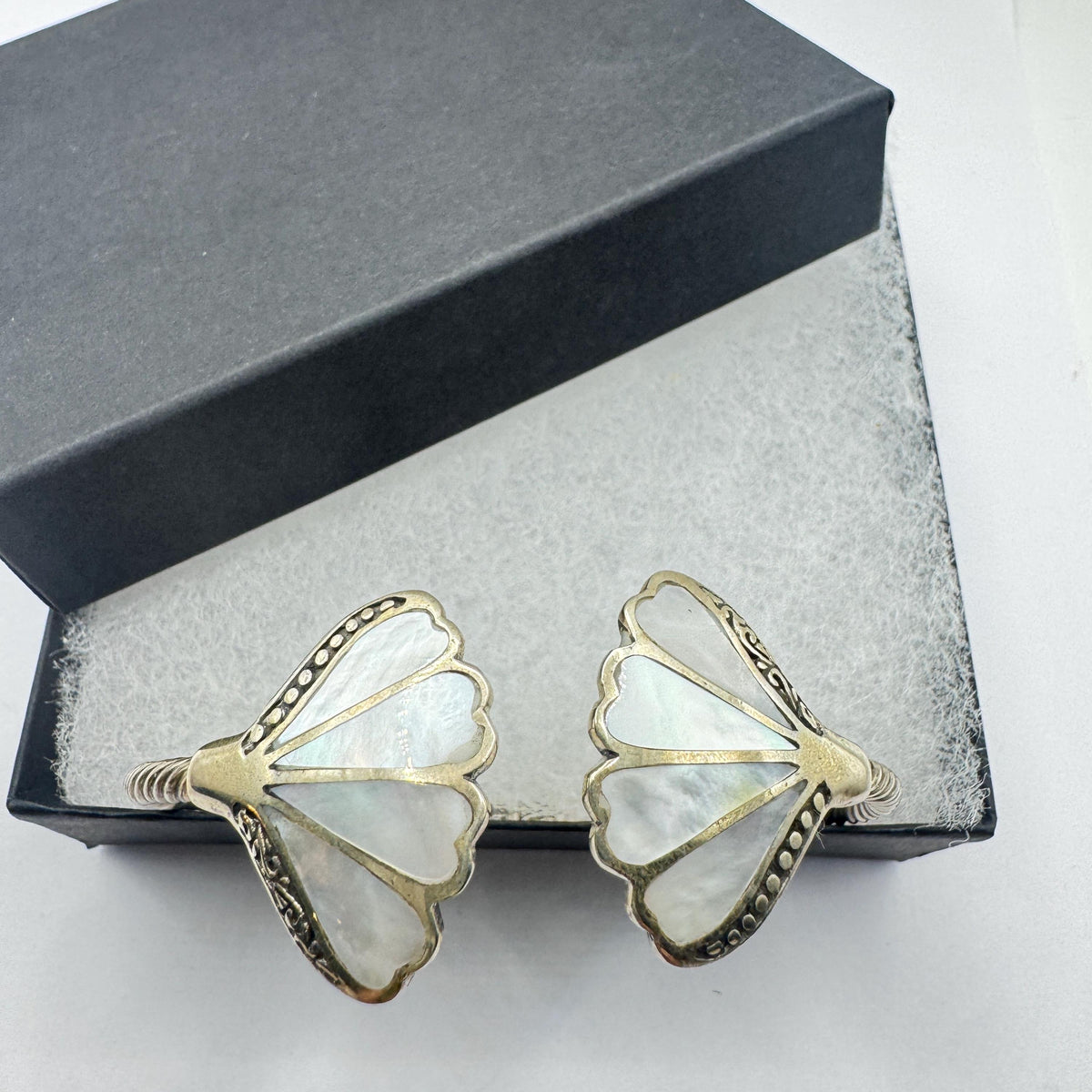 Vintage Mother of Pearl 925 Sterling Silver Cuff Bangle Bracelet