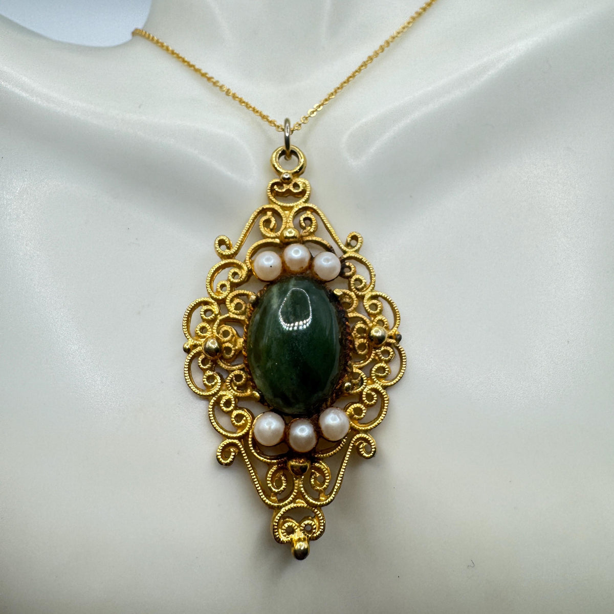 Vintage Green Jade Leaf Yellow Golden Filled Necklace