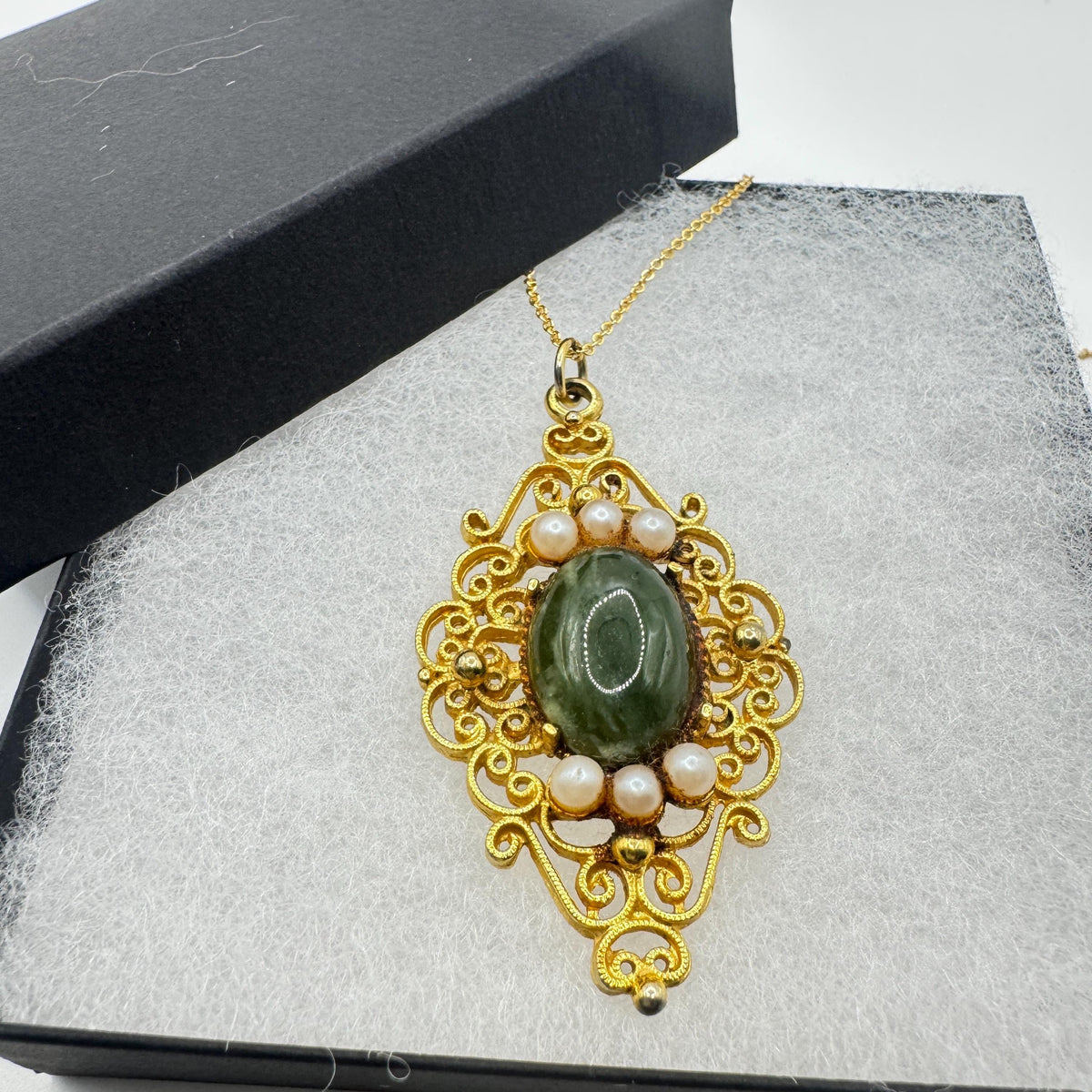 Vintage Green Jade Leaf Yellow Golden Filled Necklace