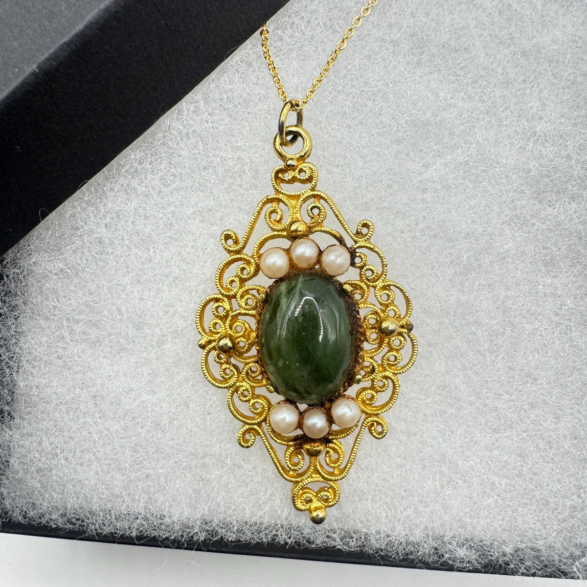 Vintage Green Jade Leaf Yellow Golden Filled Necklace