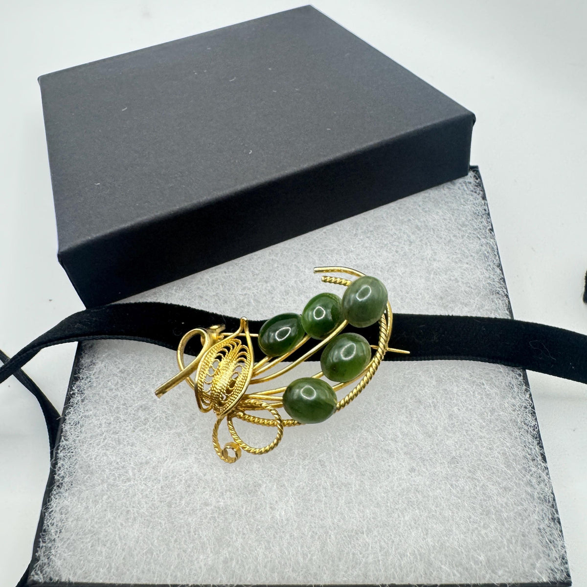 Vintage Green Jade Yellow Golden Filled Brooch Pin