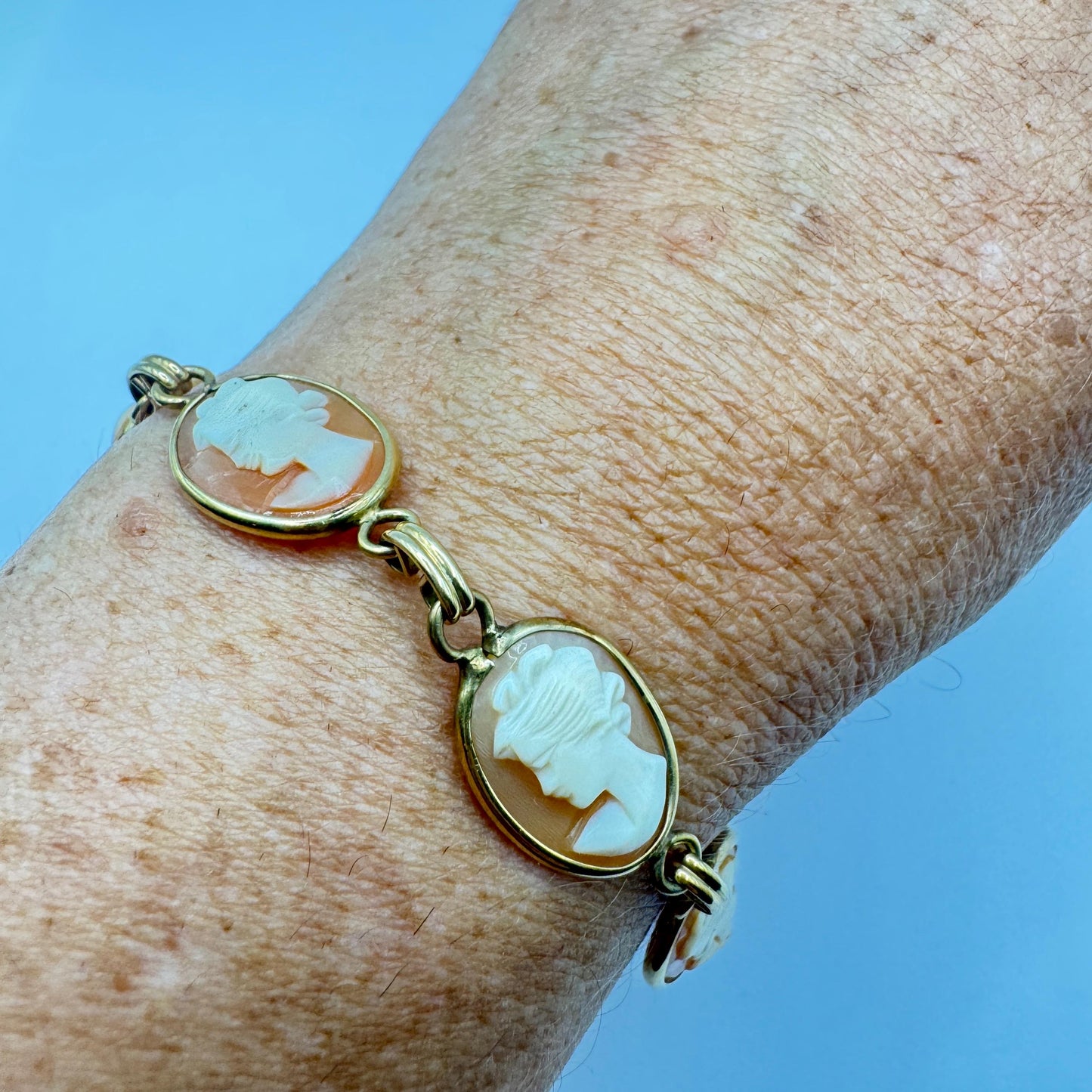 Vintage Cameo Bracelet Gold Filled