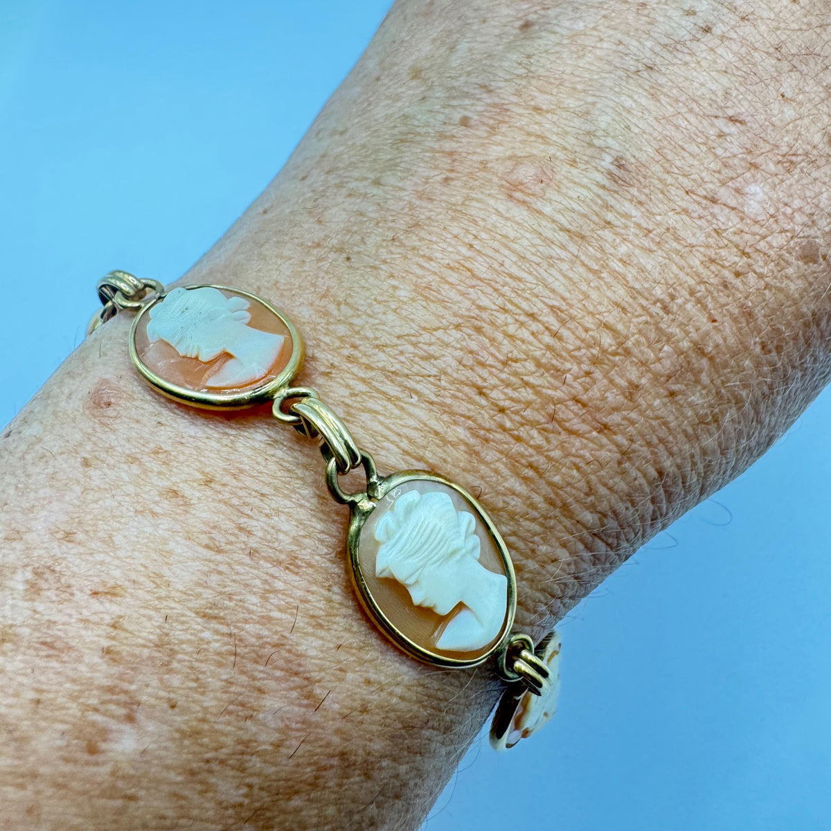 Vintage Cameo Bracelet Gold Filled