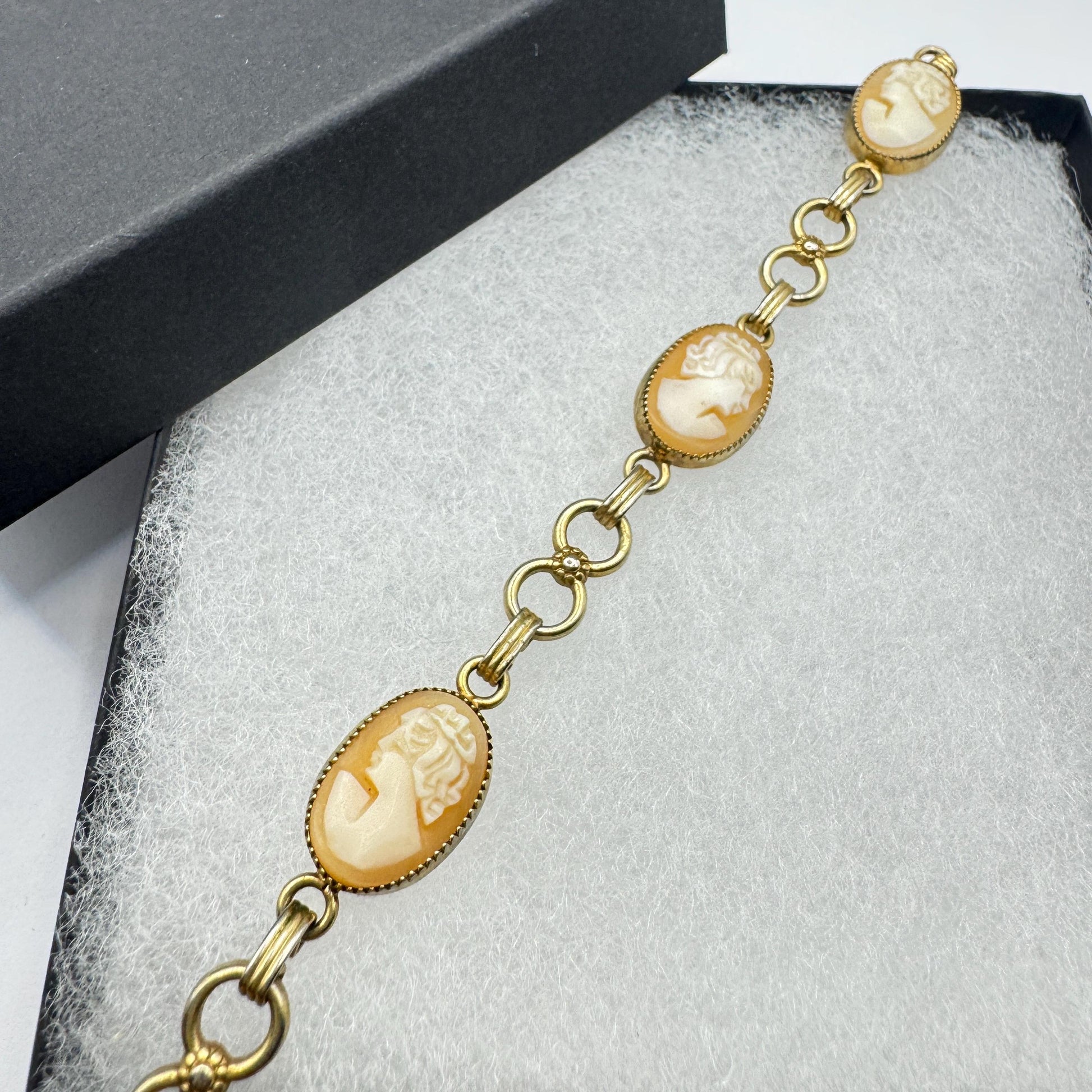 Vintage Cameo Bracelet Gold Filled