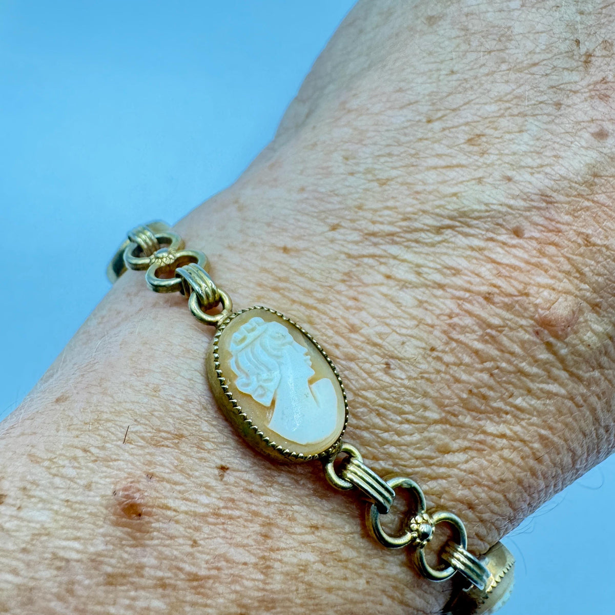 Vintage Cameo Bracelet Gold Filled