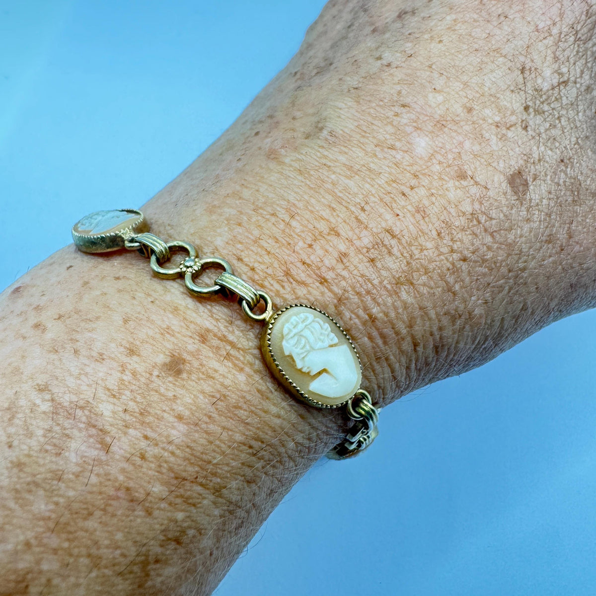 Vintage Cameo Bracelet Gold Filled