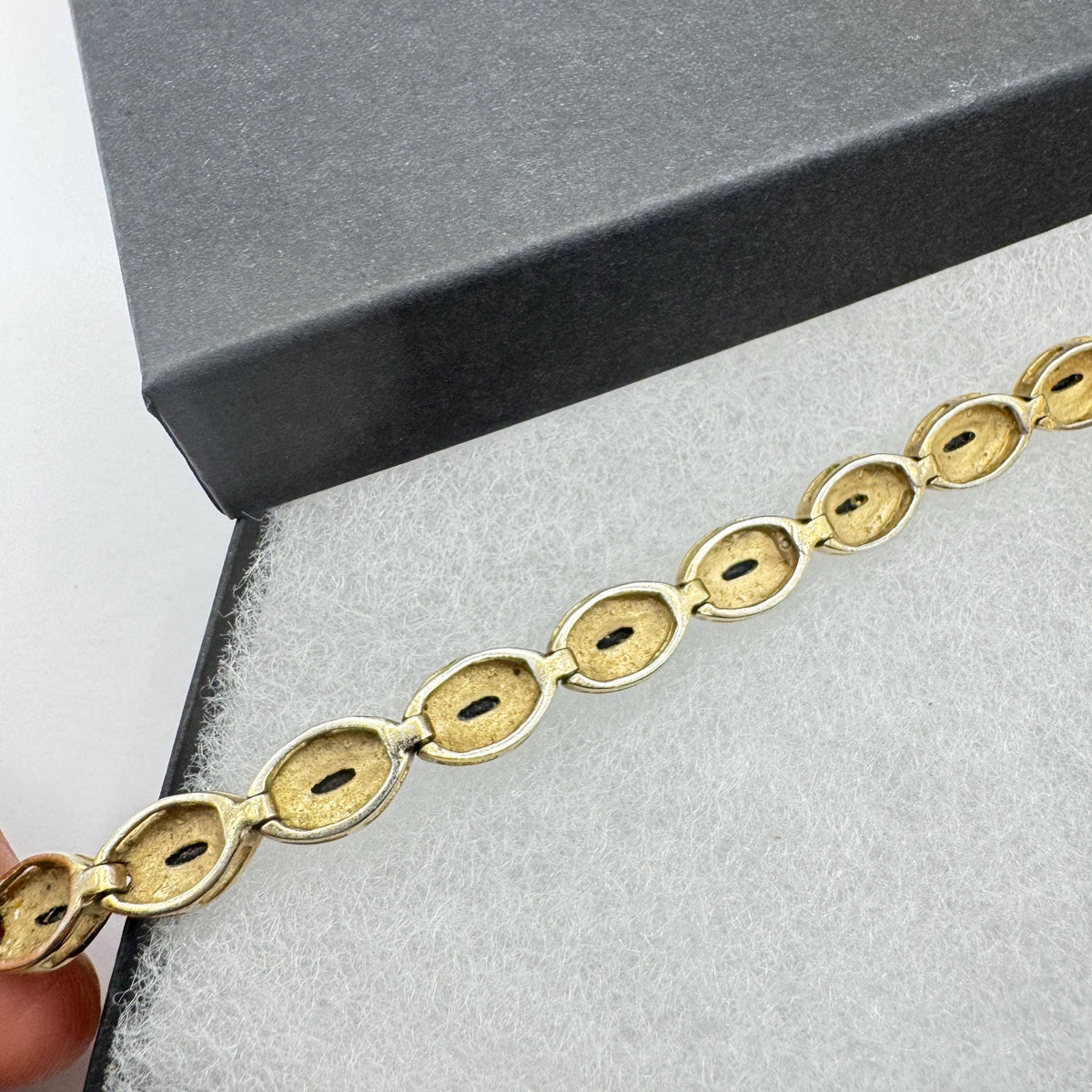 Vintage Deco Blue Sapphire Tennis Bracelet, Golden 925 Sterling Silver (7.25 Inch)