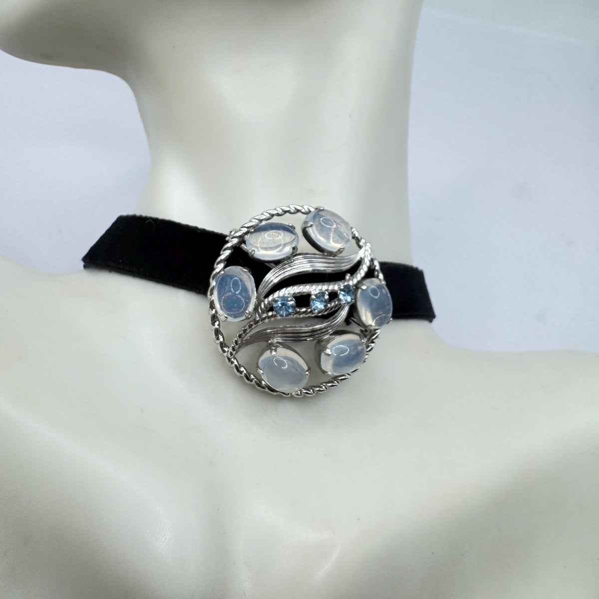 Vintage White Moonstone 925 Sterling Silver Rhodium Brooch Pin Necklace Black Velvet Choker