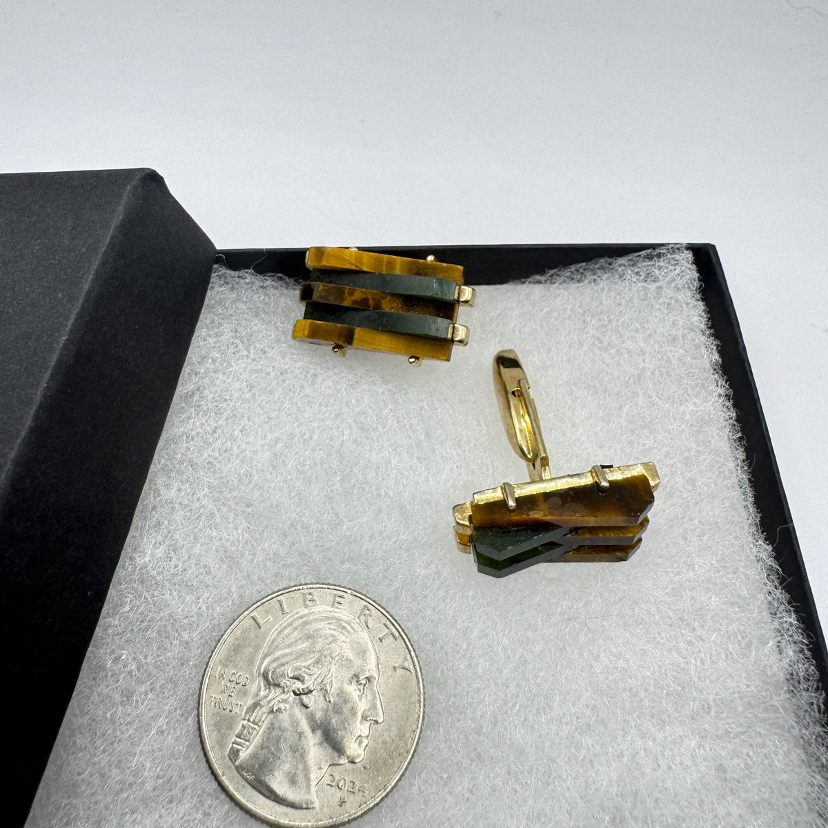 Vintage Deco Gold Tigers Eye and Green Jade Cuff Links