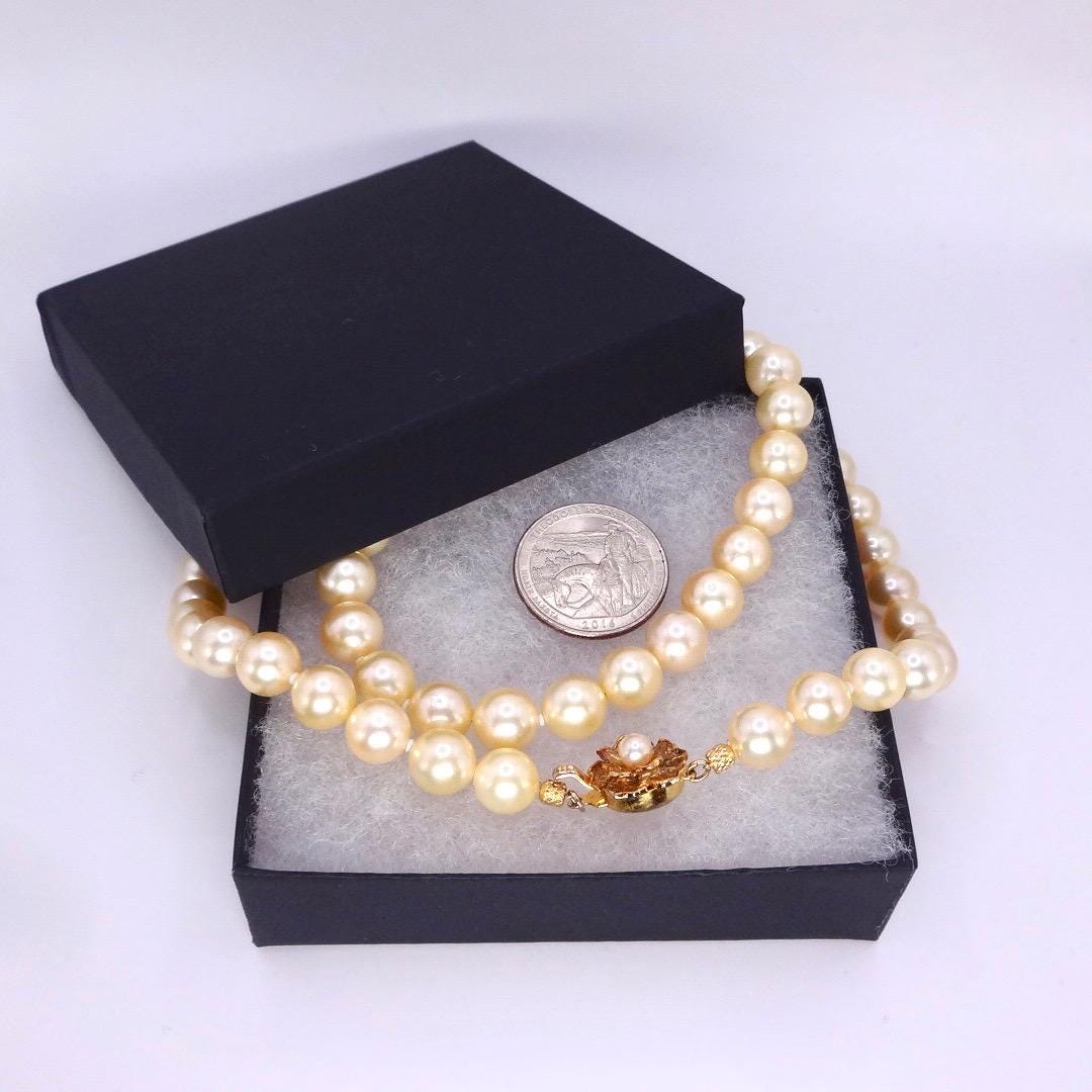 Vintage Cream Pearl 24 inch Necklace