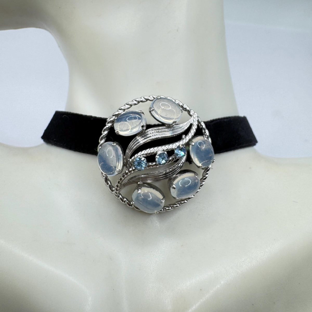 Vintage White Moonstone 925 Sterling Silver Rhodium Brooch Pin Necklace Black Velvet Choker