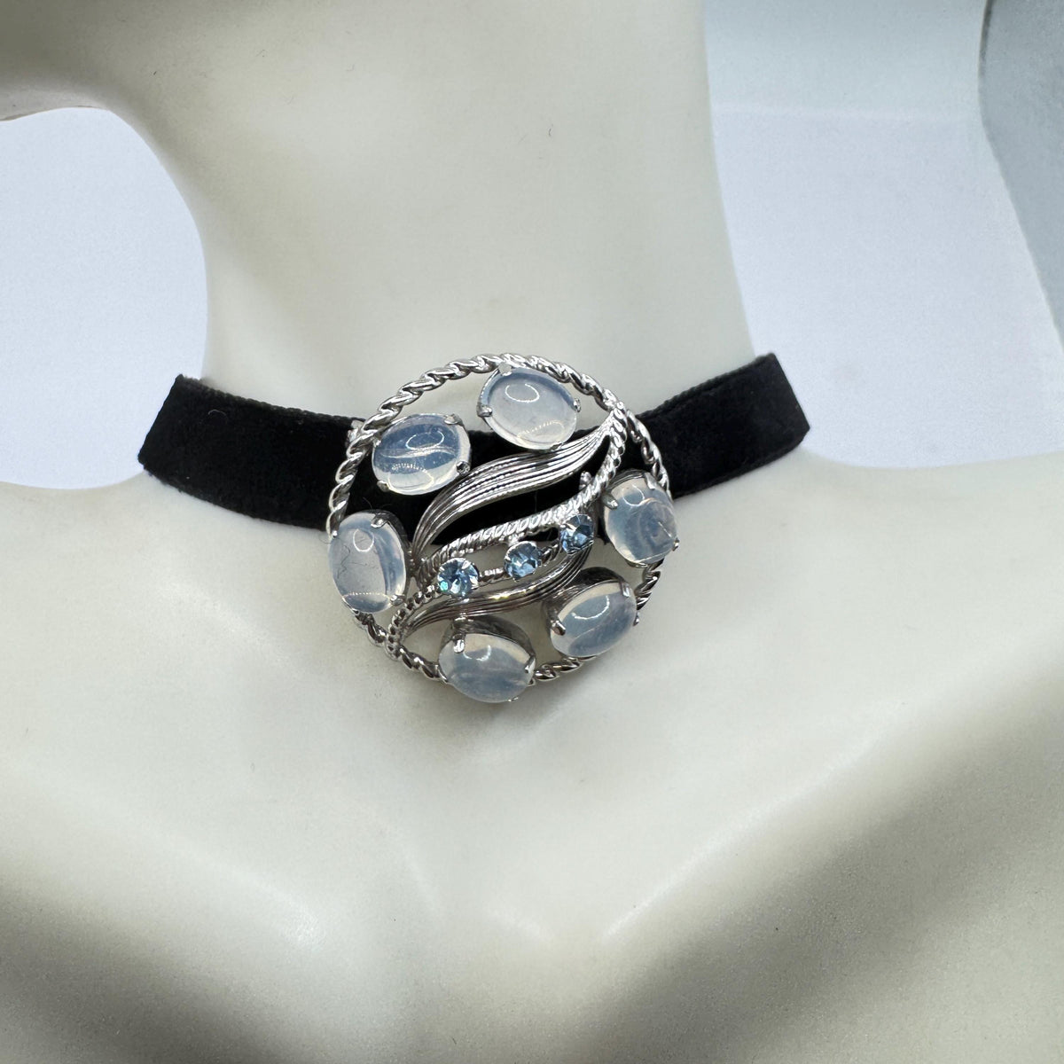 Vintage White Moonstone 925 Sterling Silver Rhodium Brooch Pin Necklace Black Velvet Choker